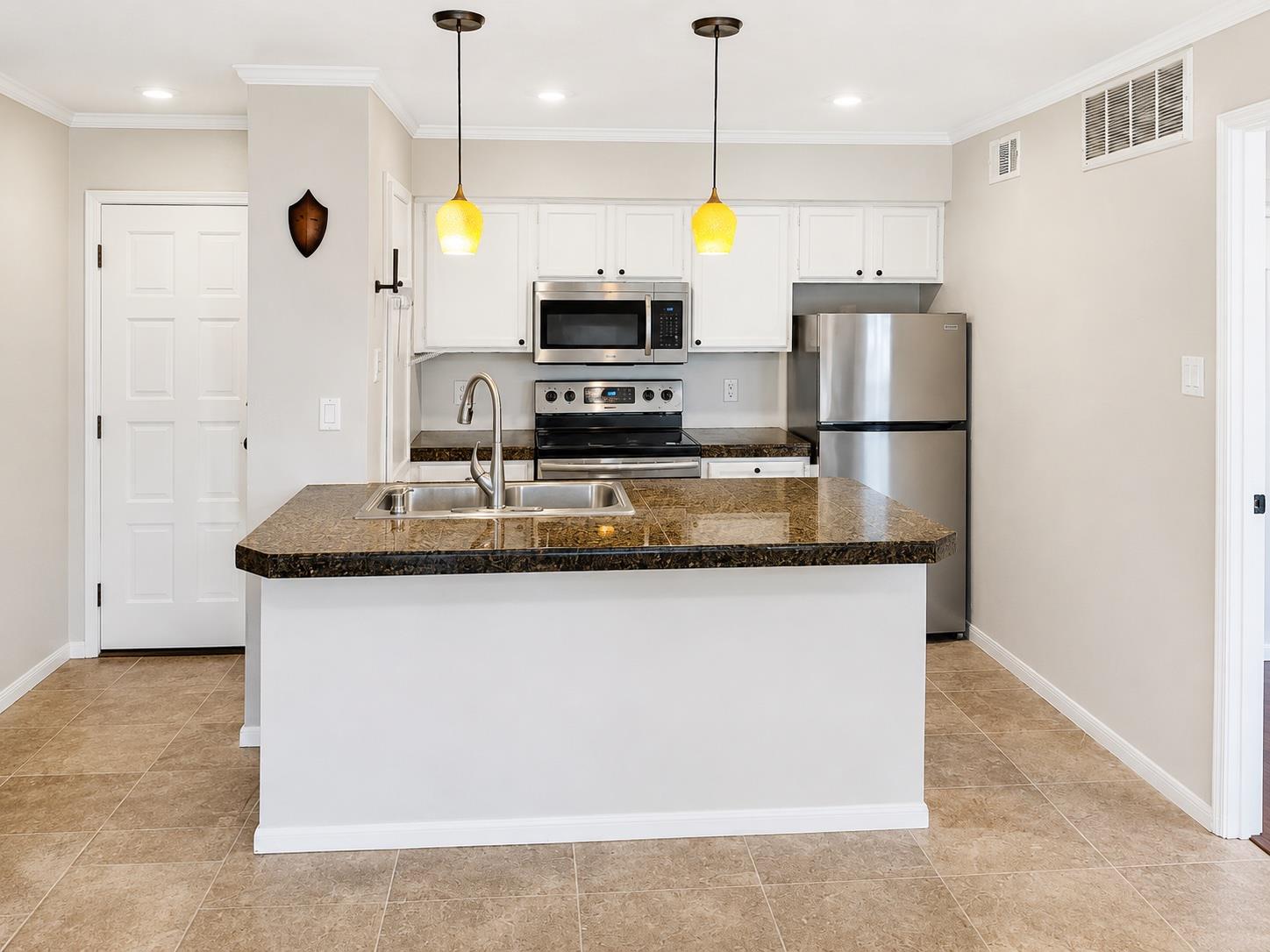 8888 Tallwood Dr #3105 Property Photo 7