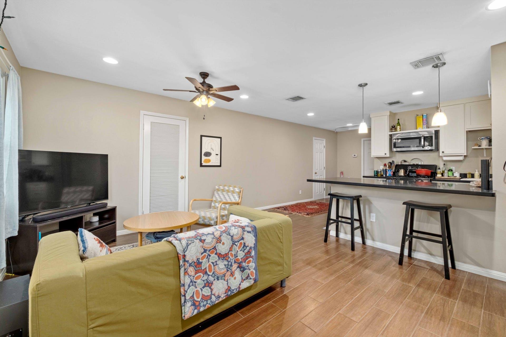 3822 Ridgelea Dr #b Property Photo 1