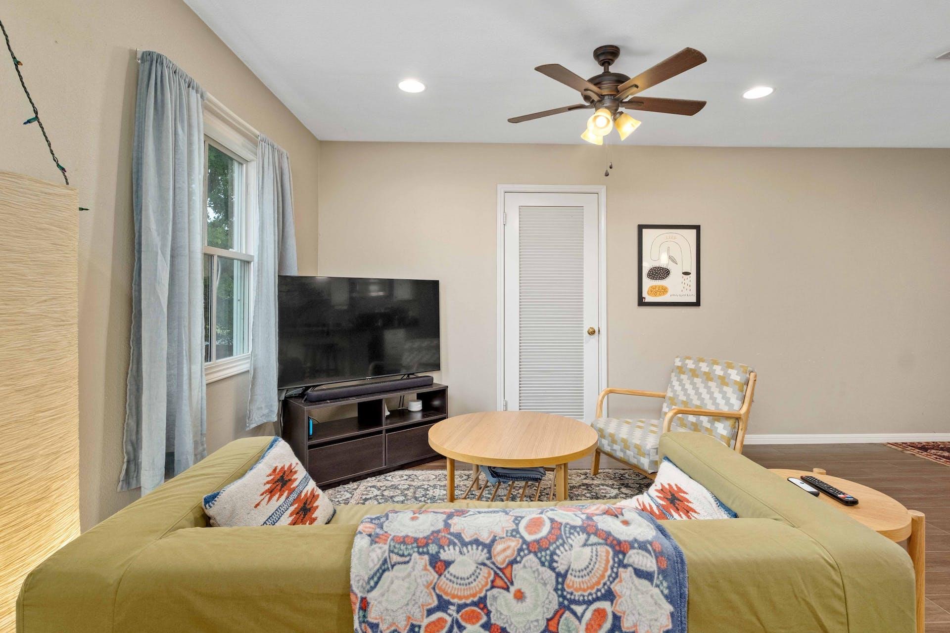 3822 Ridgelea Dr #b Property Photo 4