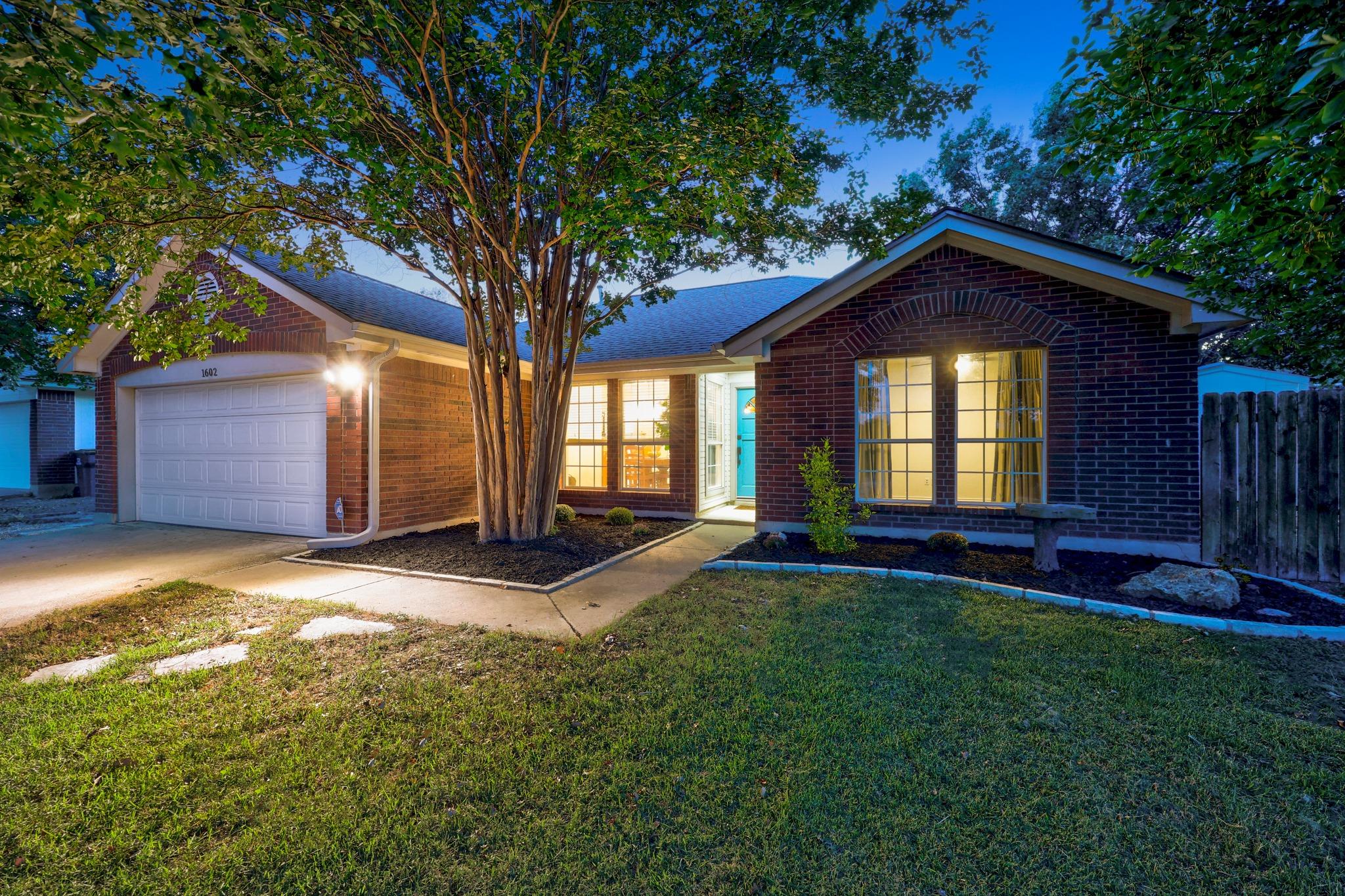 1602 Southwestern Blvd Property Photo 1