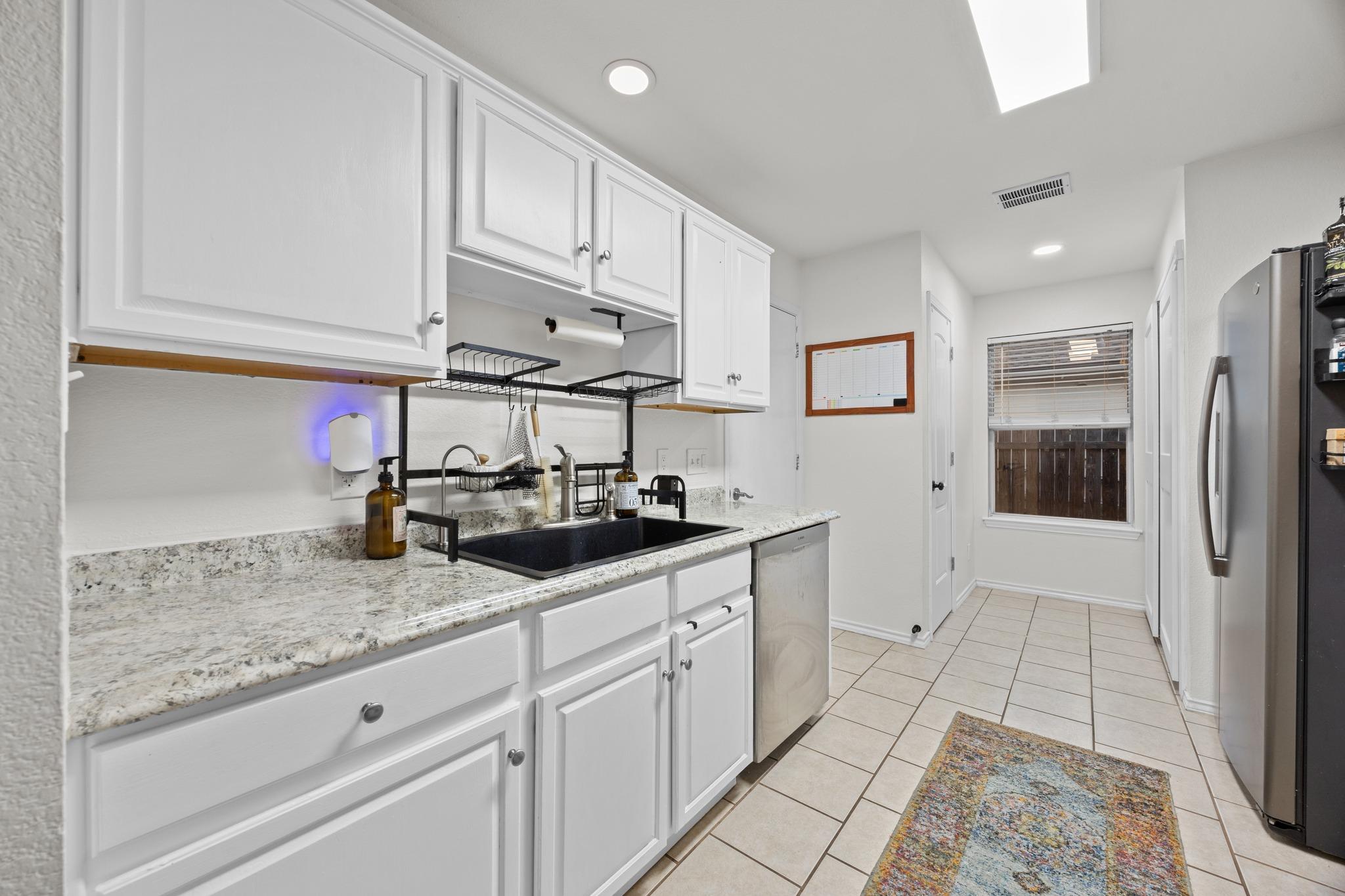1602 Southwestern Blvd Property Photo 9