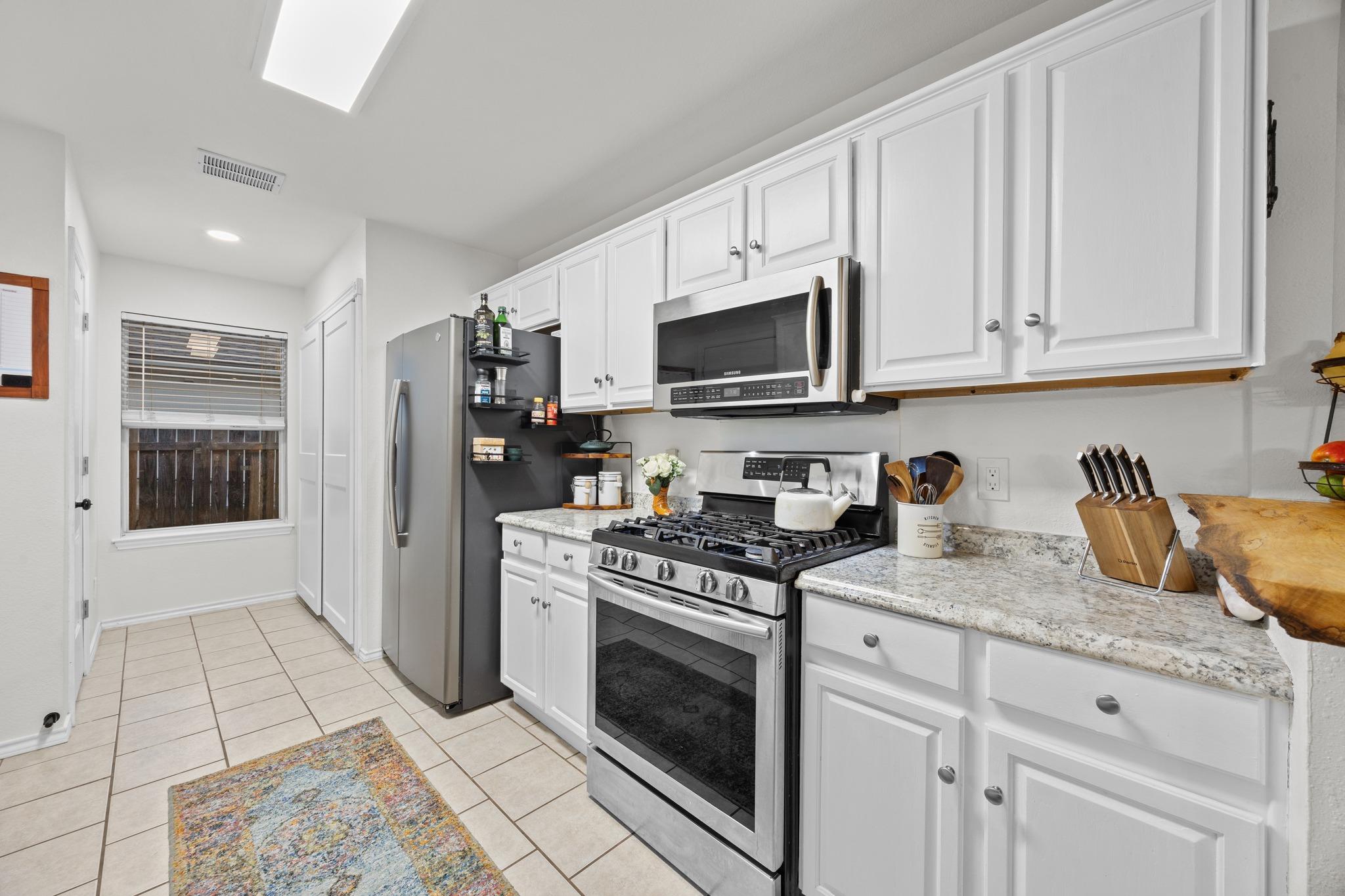 1602 Southwestern Blvd Property Photo 10