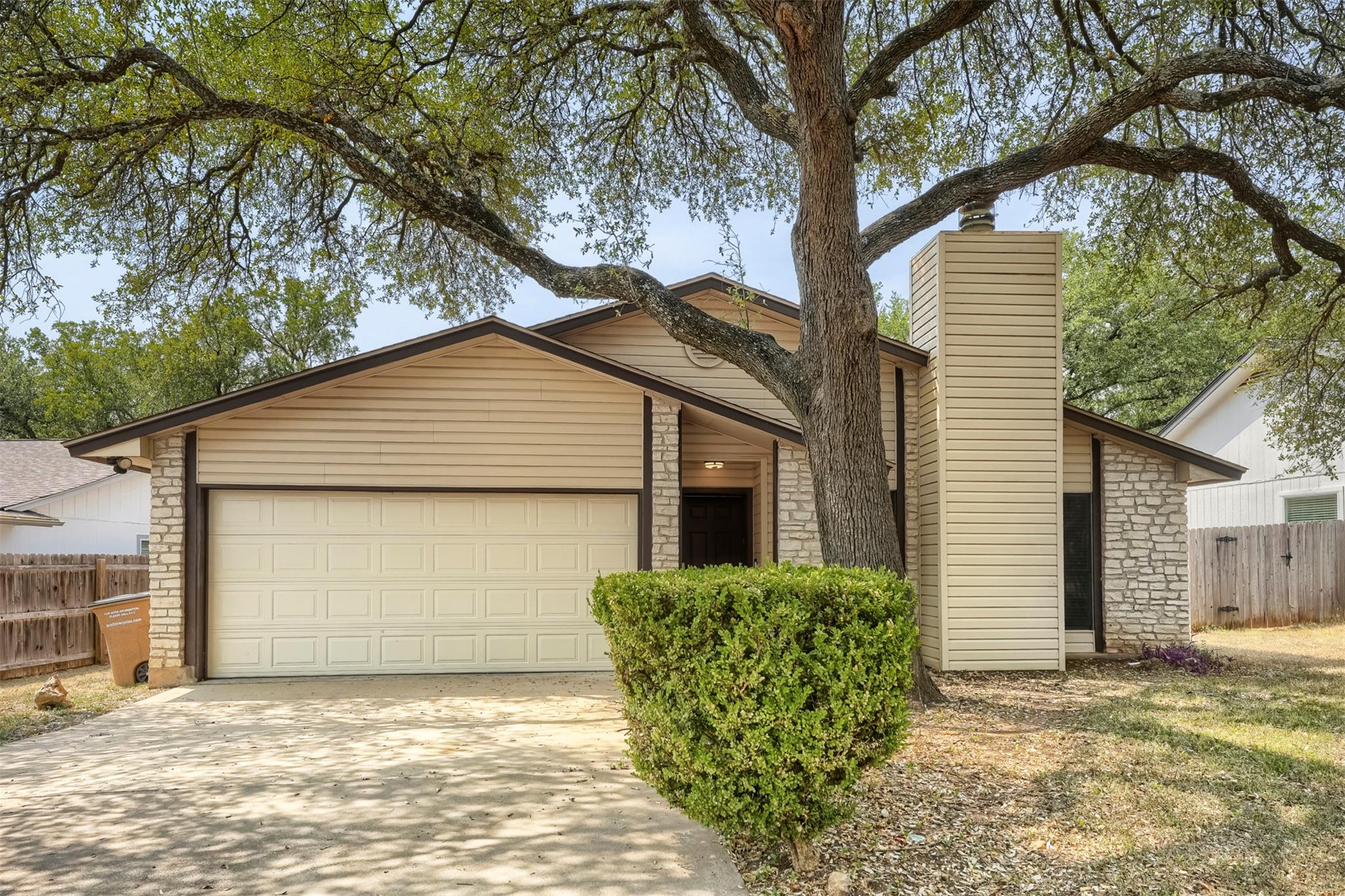 3509 Ambleside Dr Property Photo 1