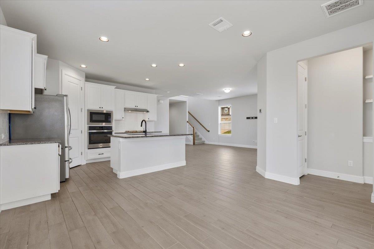 101 Free Stone Dr Property Photo 7