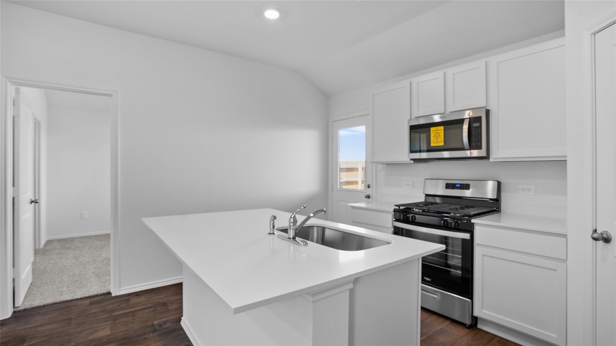197 Celosia Loop Property Photo 9