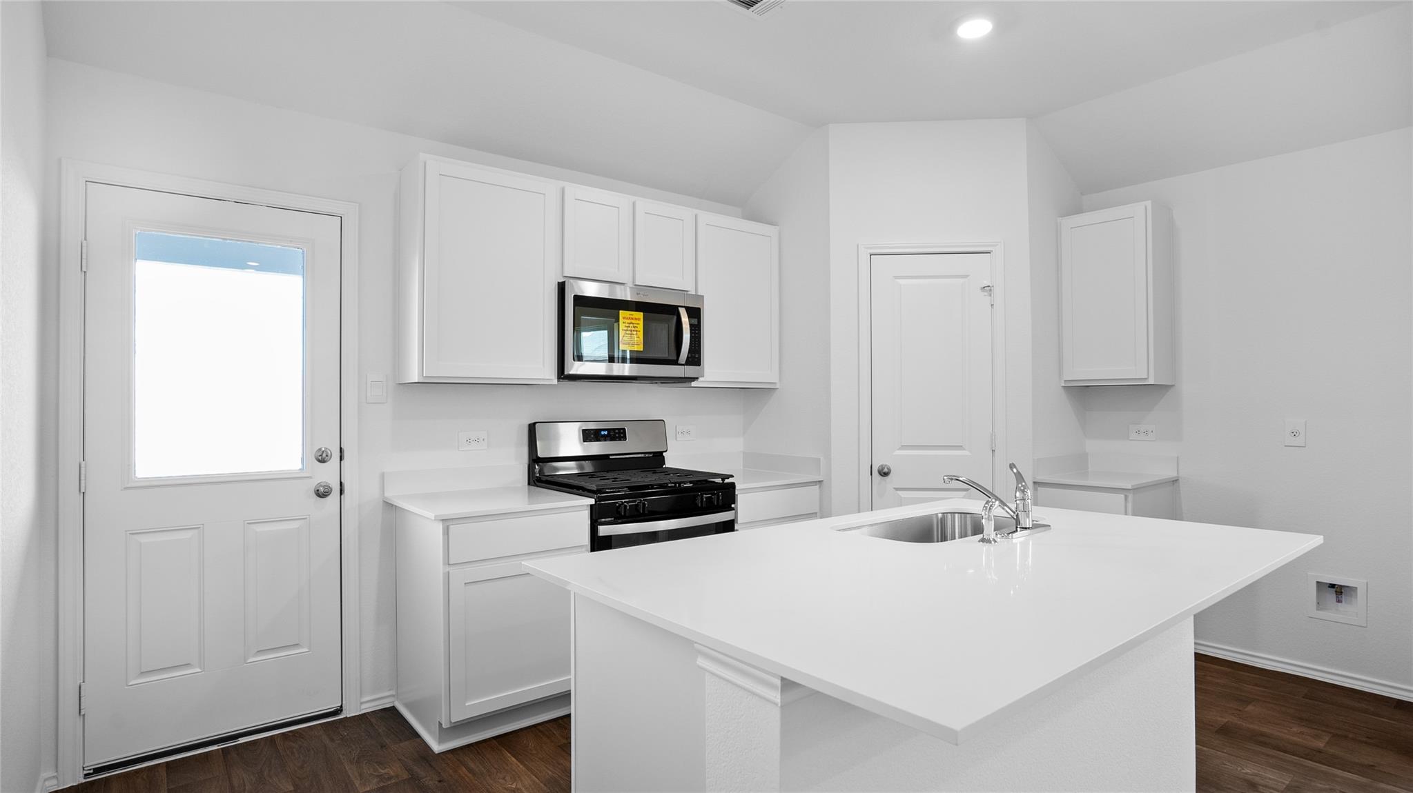 197 Celosia Loop Property Photo 12
