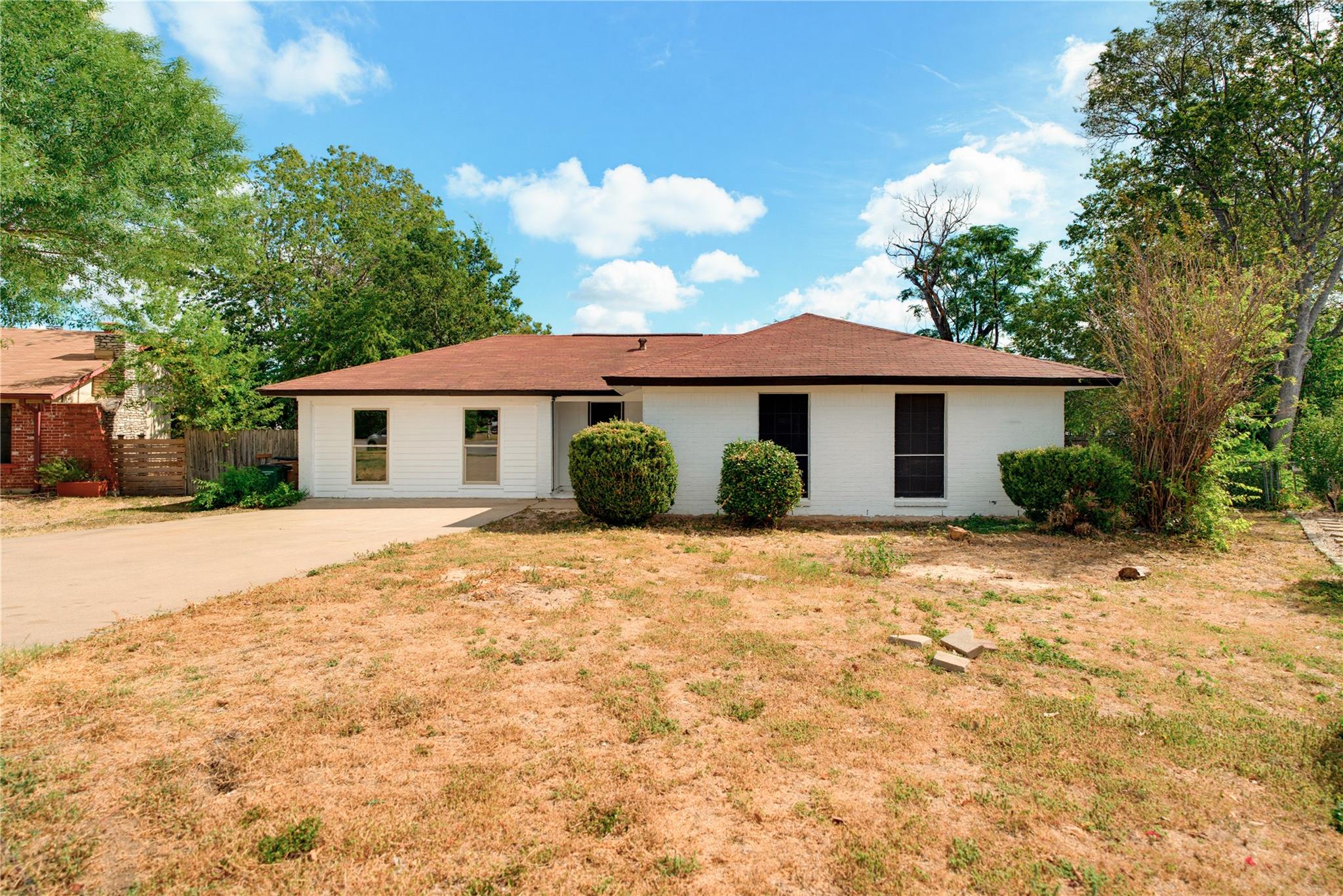 2311 Campden Dr Property Photo 1
