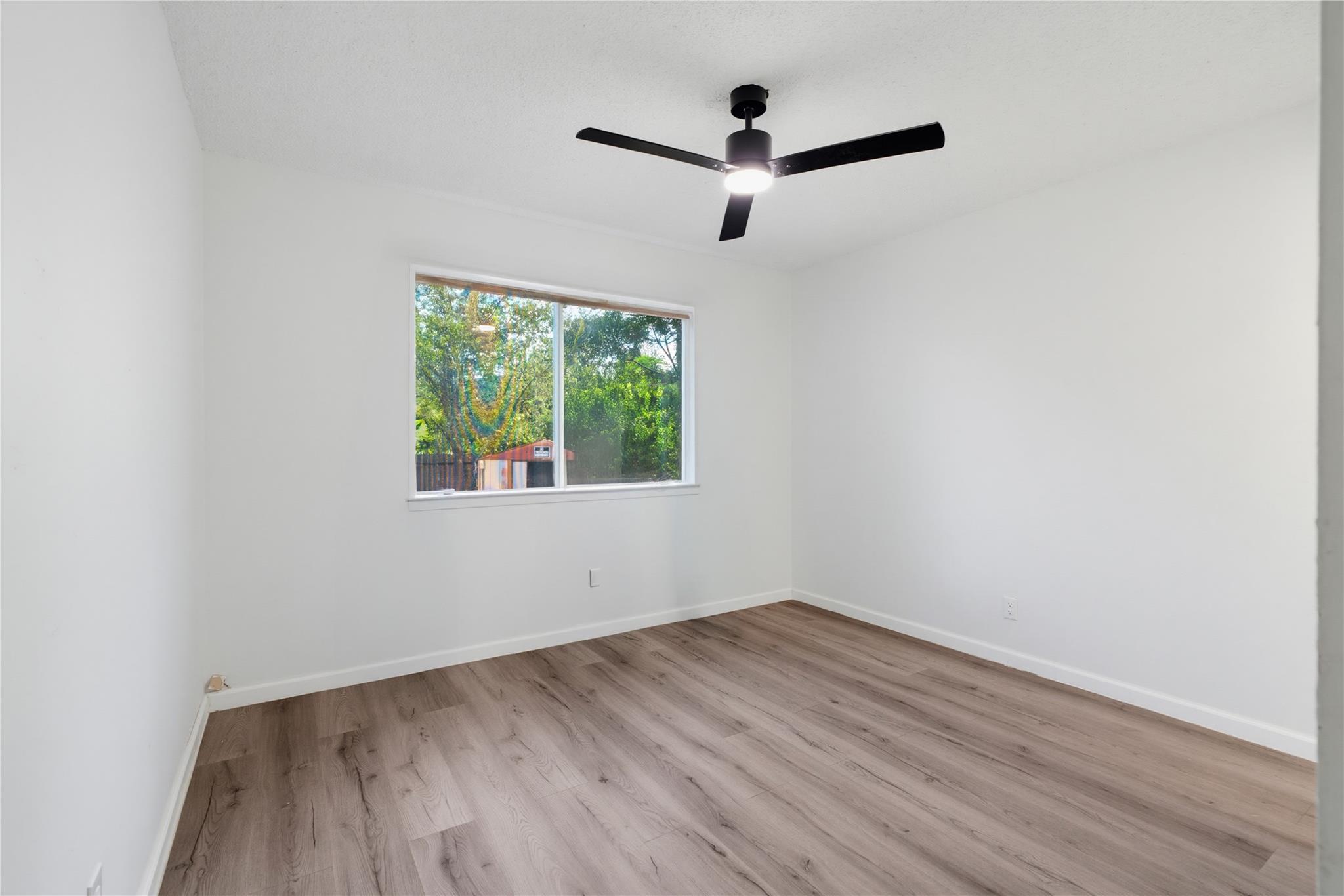 2311 Campden Dr Property Photo 17