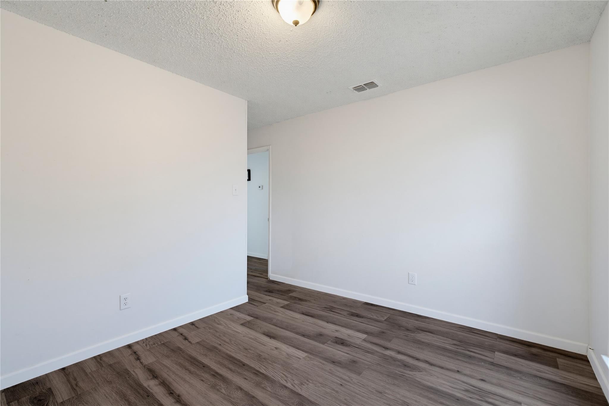 2311 Campden Dr Property Photo 22
