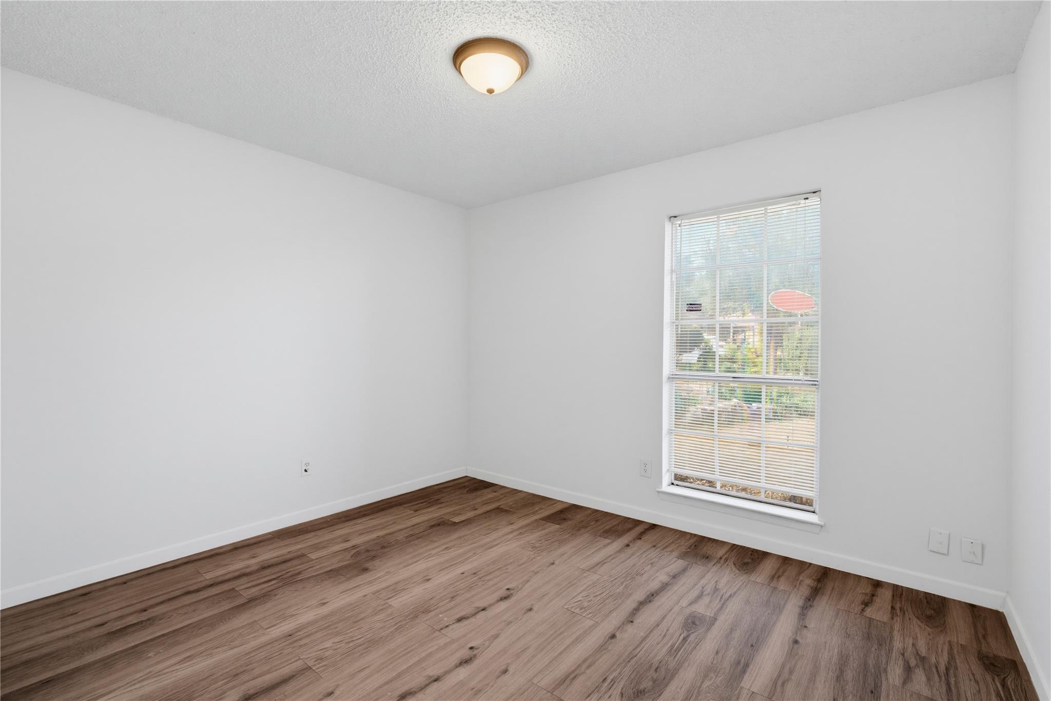 2311 Campden Dr Property Photo 23
