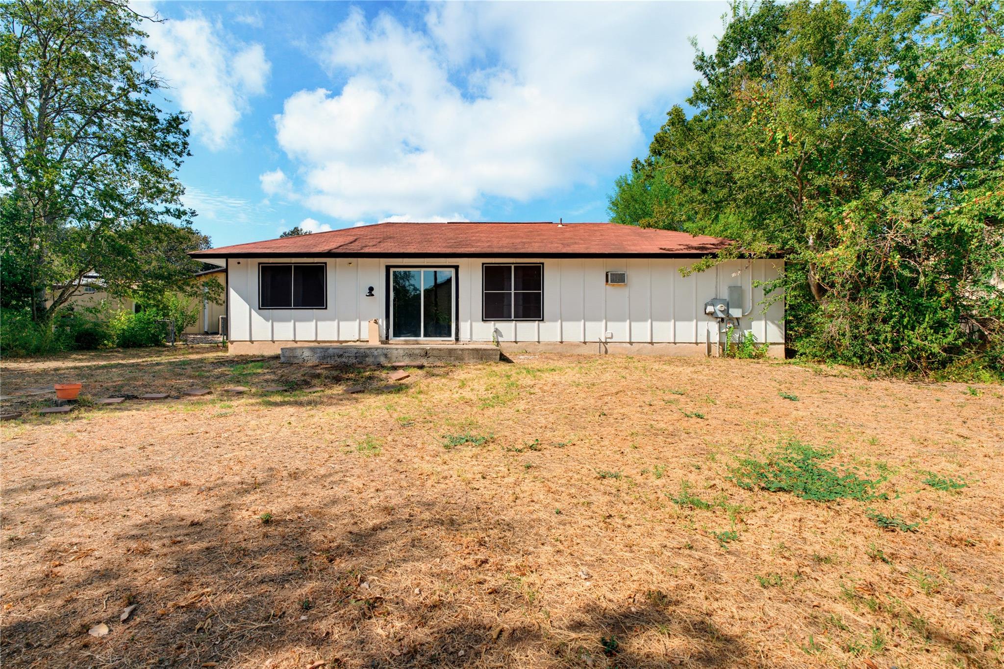 2311 Campden Dr Property Photo 26