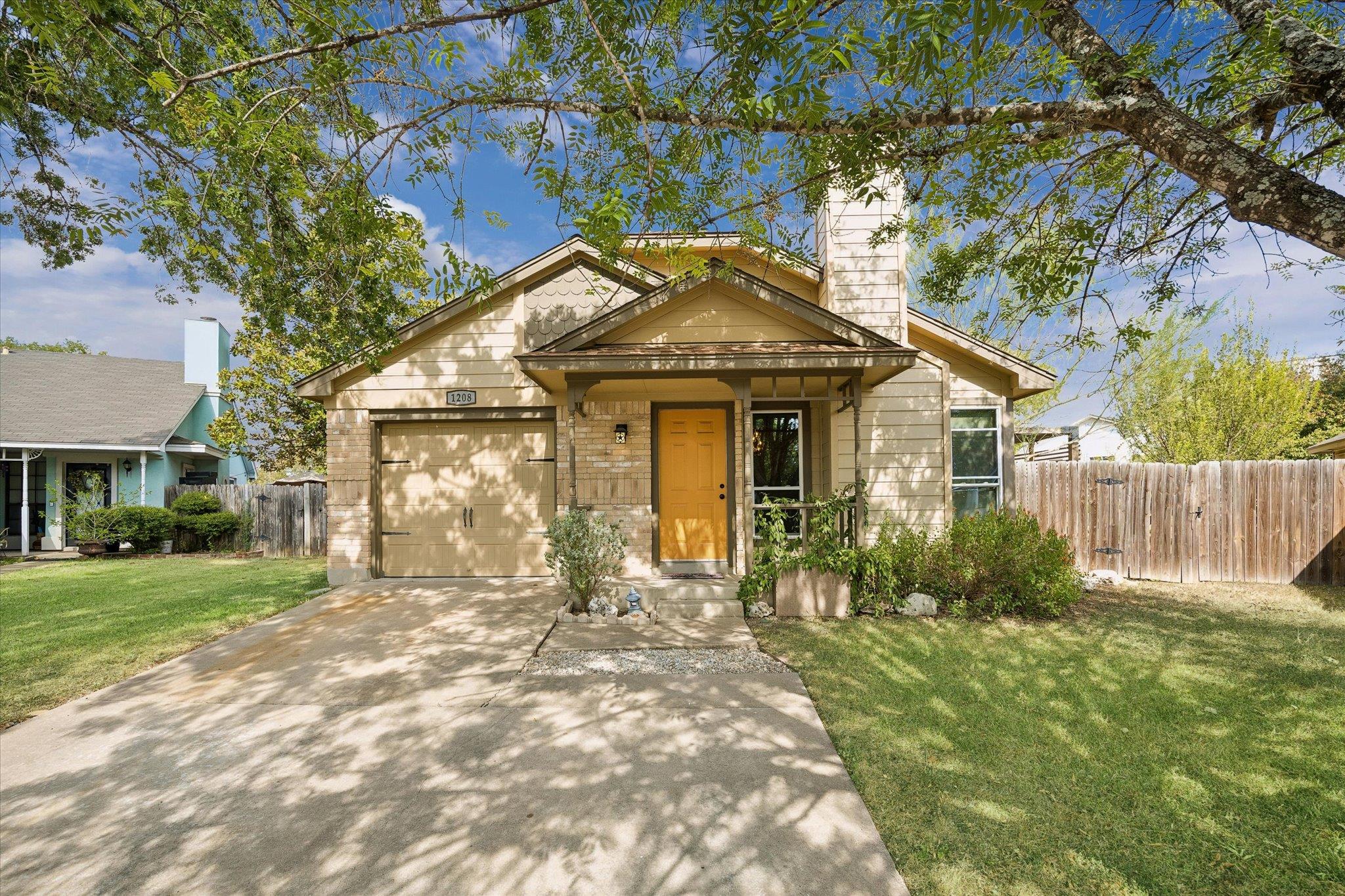 1208 Glen Summer Cv Property Photo 1