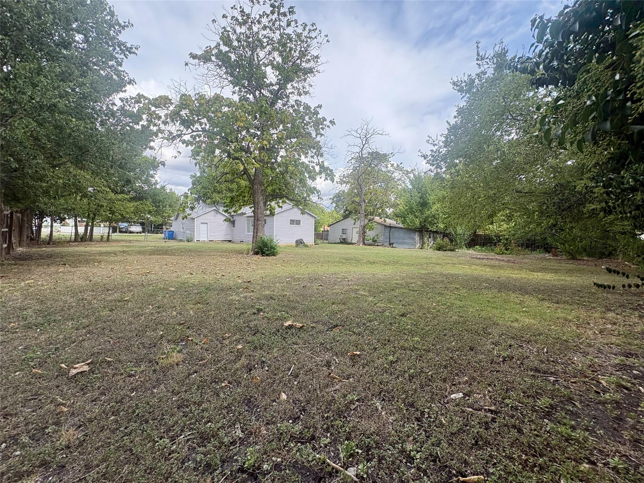 815 Lizzie St Property Photo 18