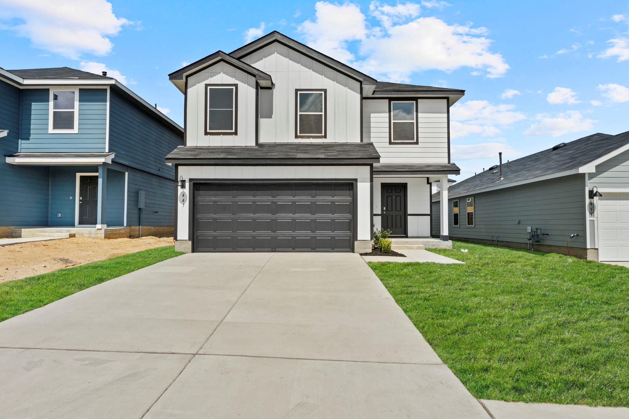 447 Low Pasture Trl Property Photo 1