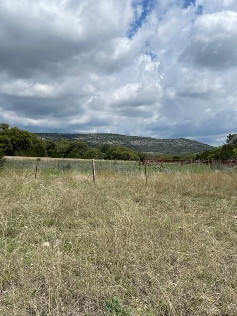 2250 Walter White Rd Property Photo 11