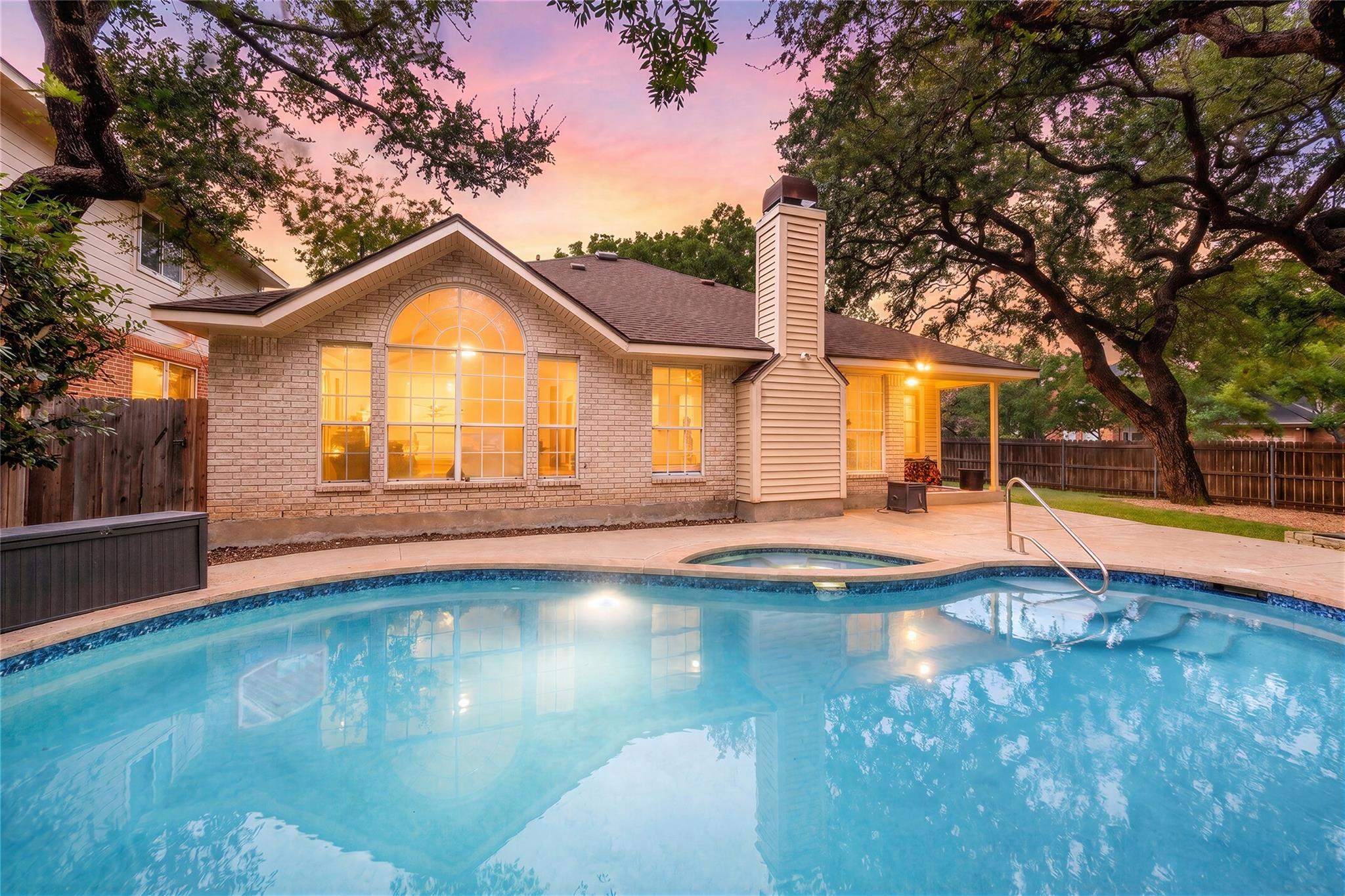 6112 Jumano Ln