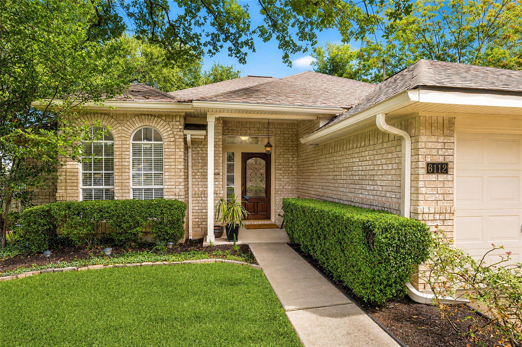 6112 Jumano Ln Property Photo 5