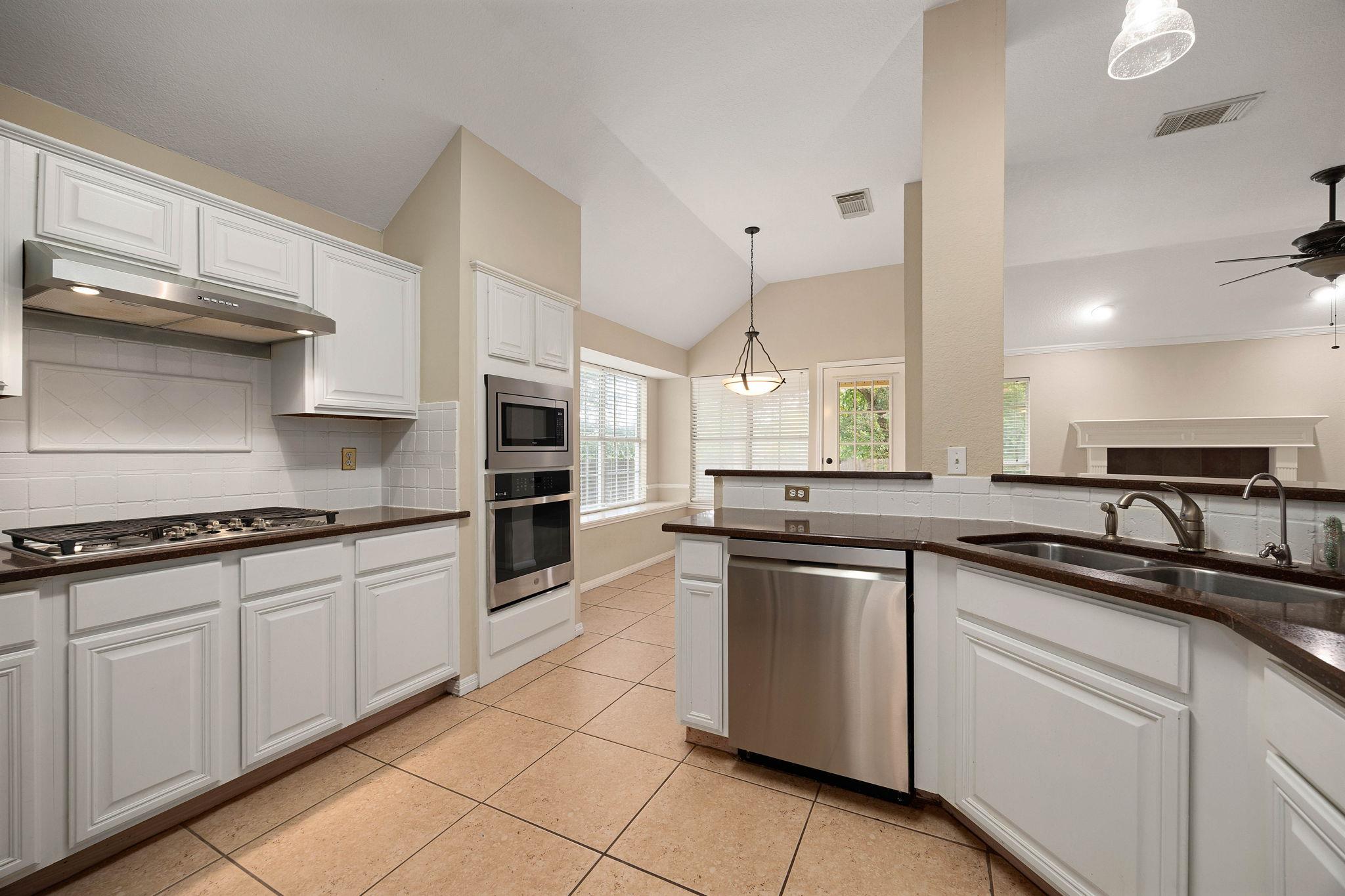6112 Jumano Ln Property Photo 18