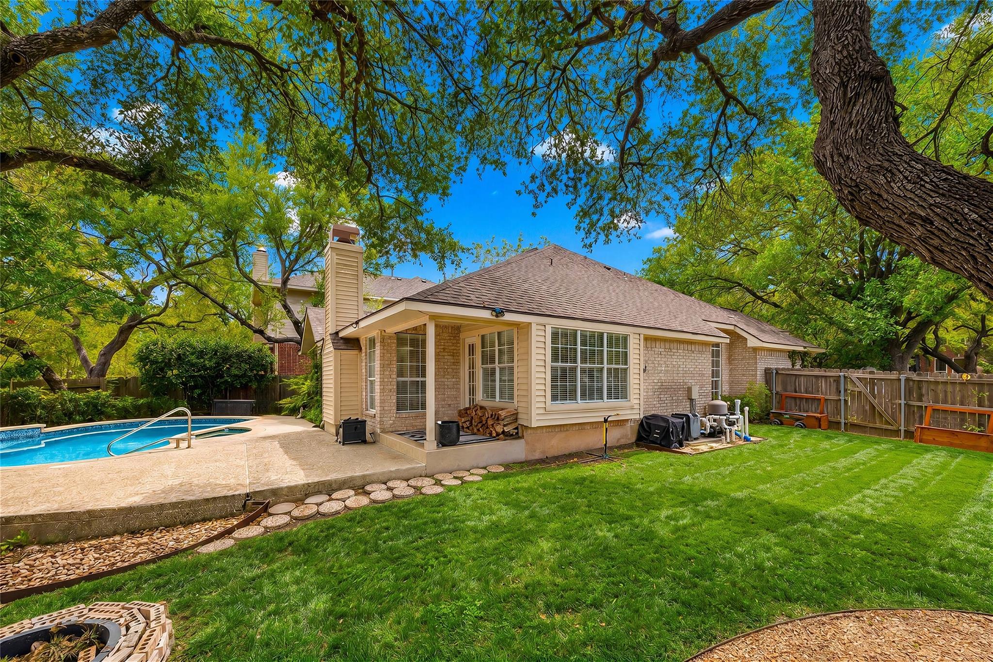 6112 Jumano Ln Property Photo 33