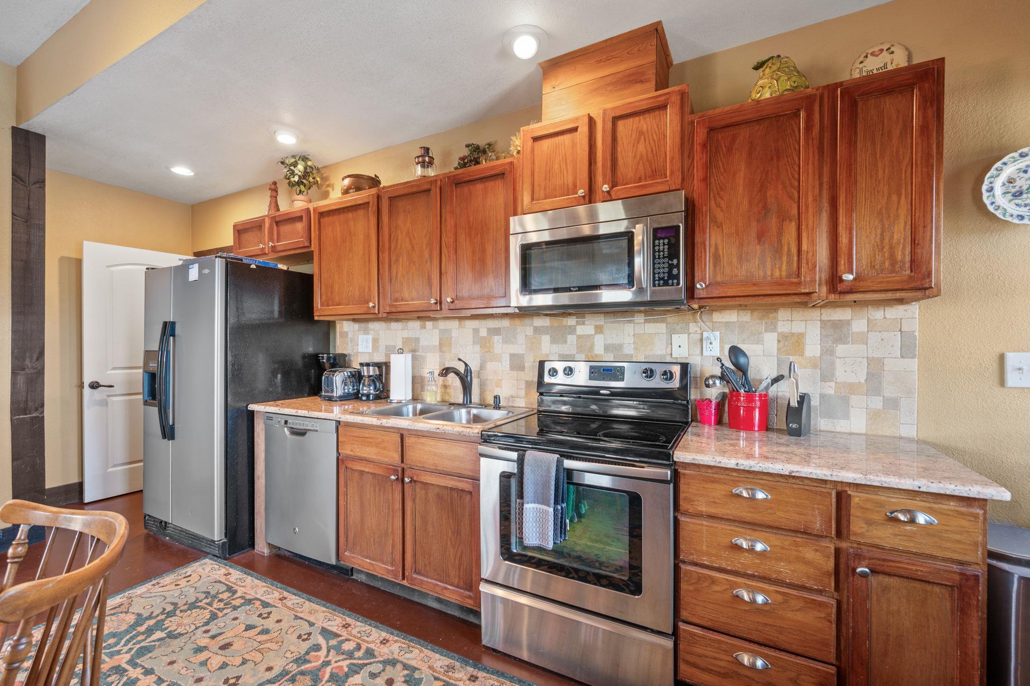 28525 Paradise Manor Dr Property Photo 10