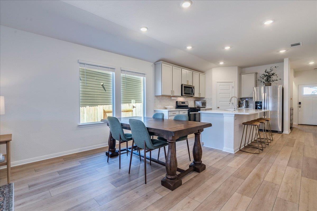 457 El Capitan Loop Property Photo 9