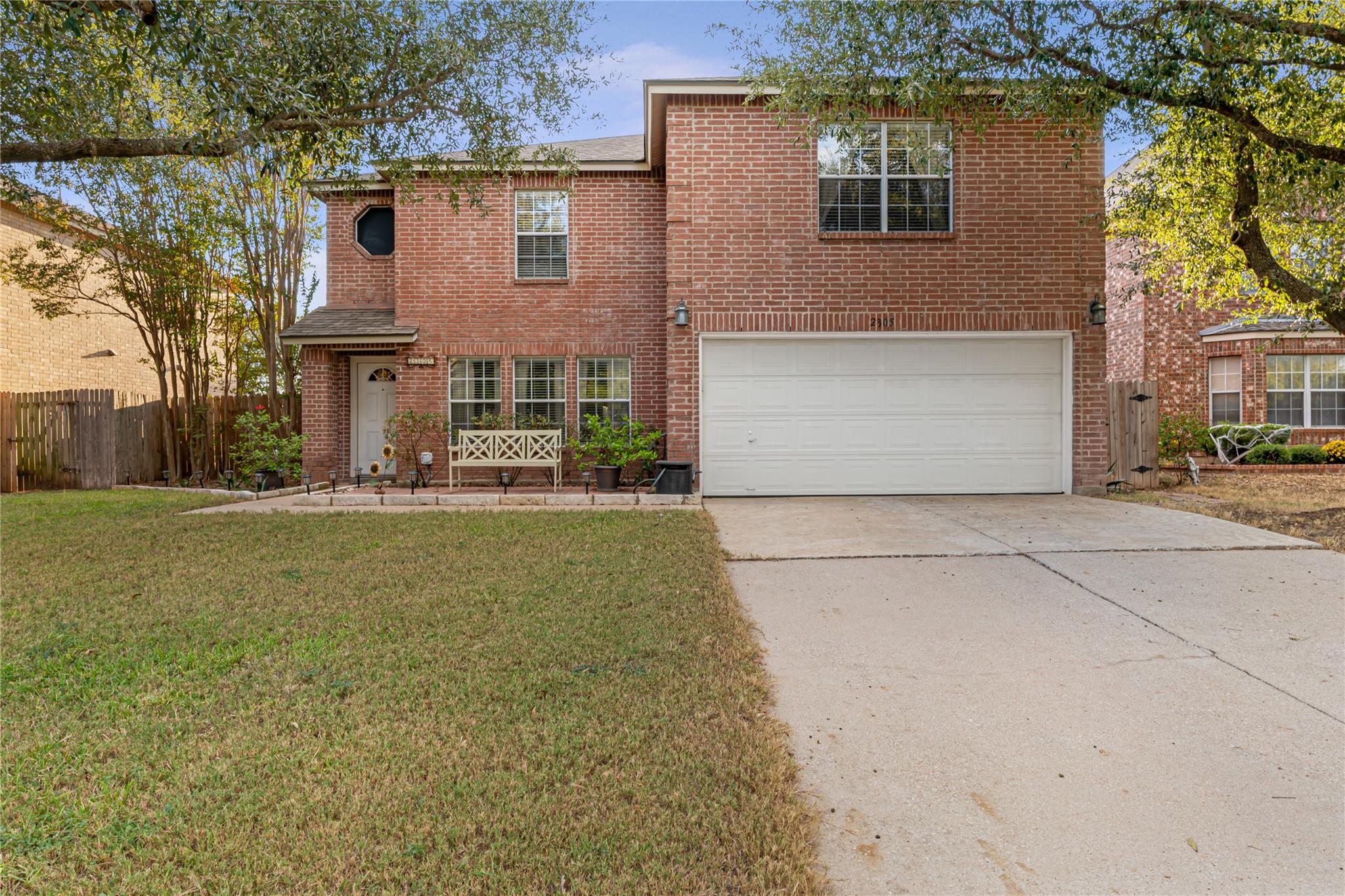 2305 Little Tree Bnd Property Photo 1