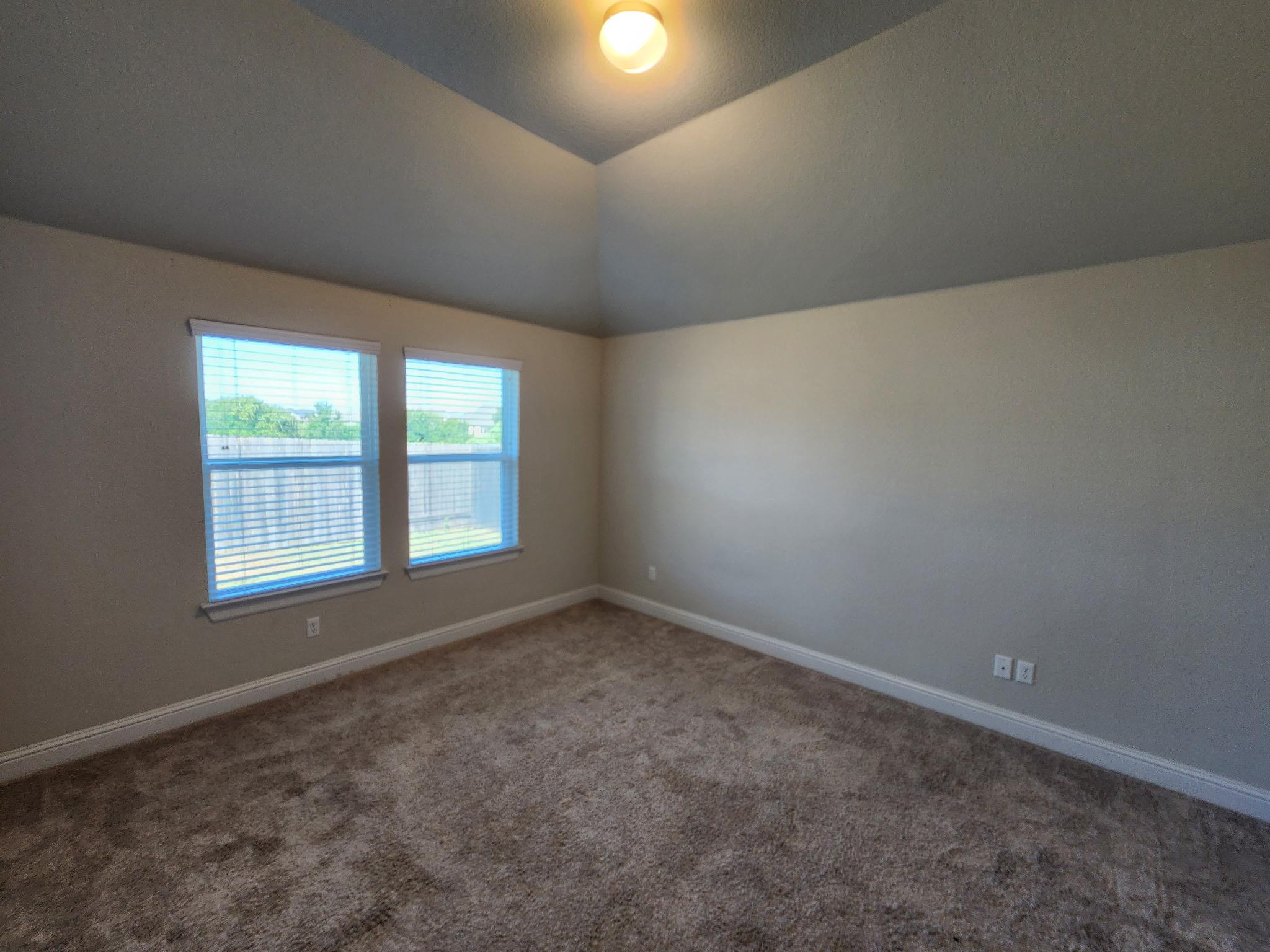 313 Gaida Loop Loop Property Photo 10