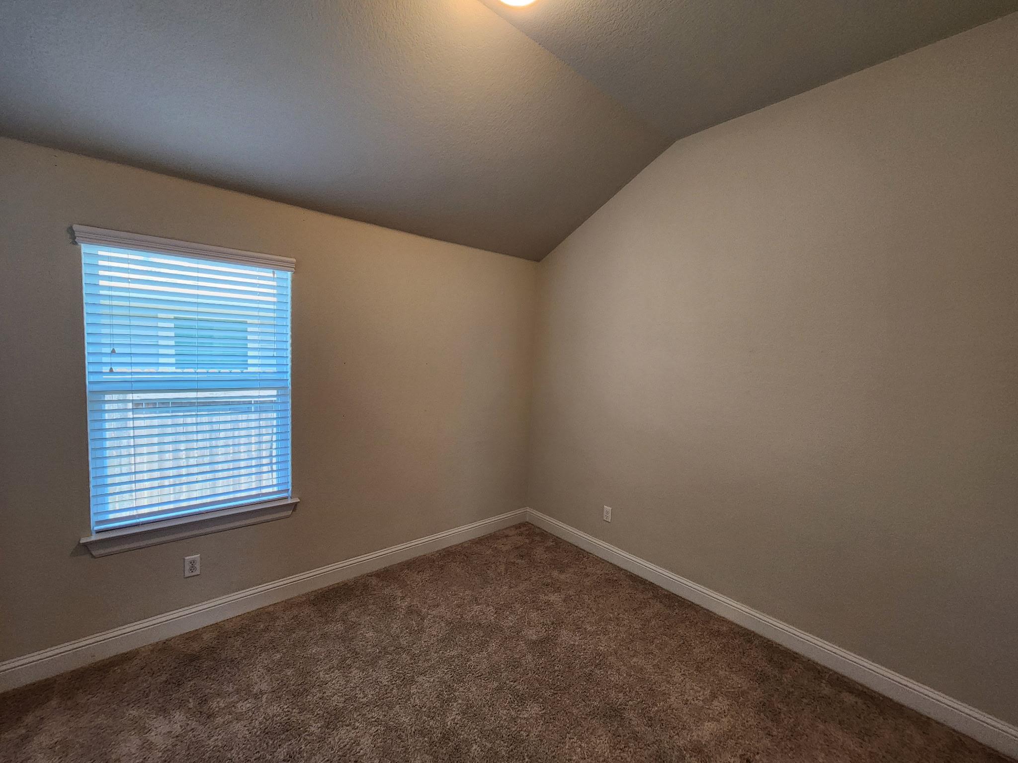 313 Gaida Loop Loop Property Photo 17