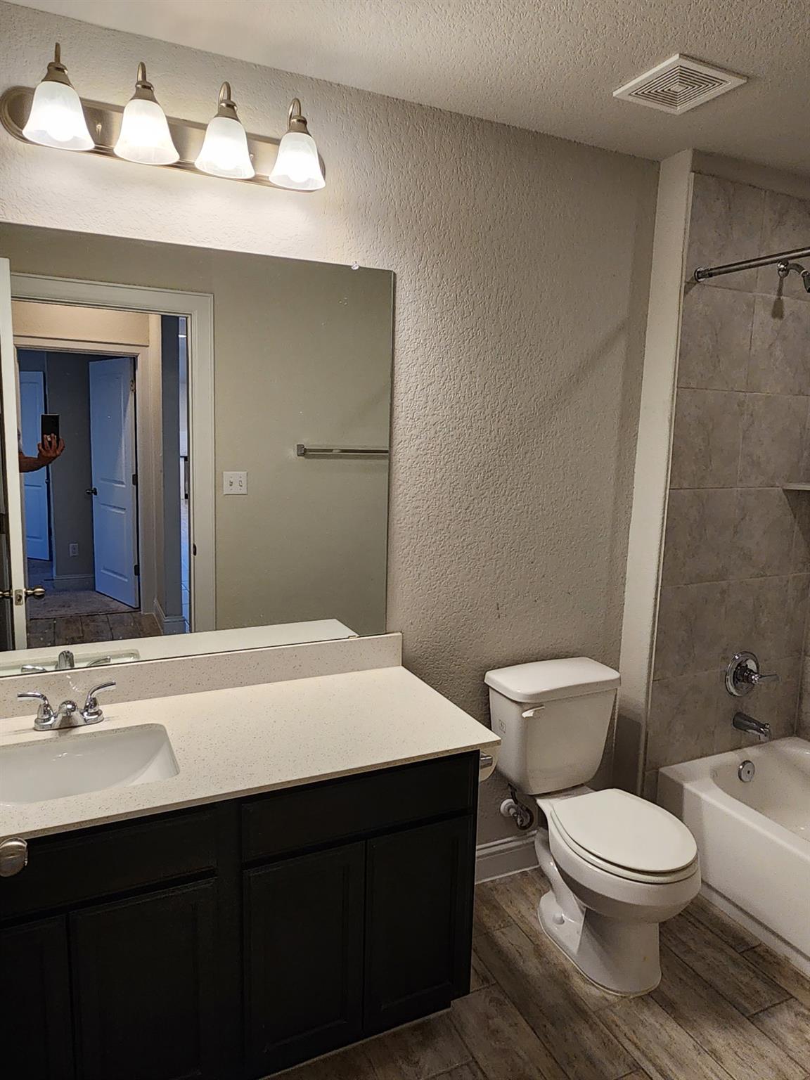 313 Gaida Loop Loop Property Photo 18