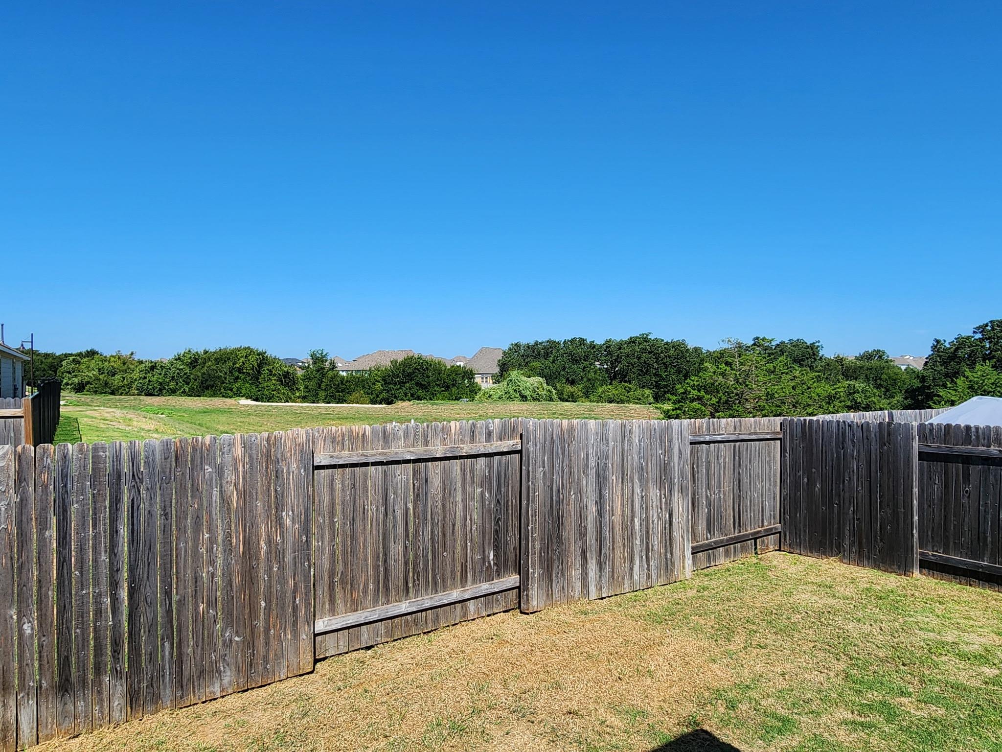 313 Gaida Loop Loop Property Photo 22