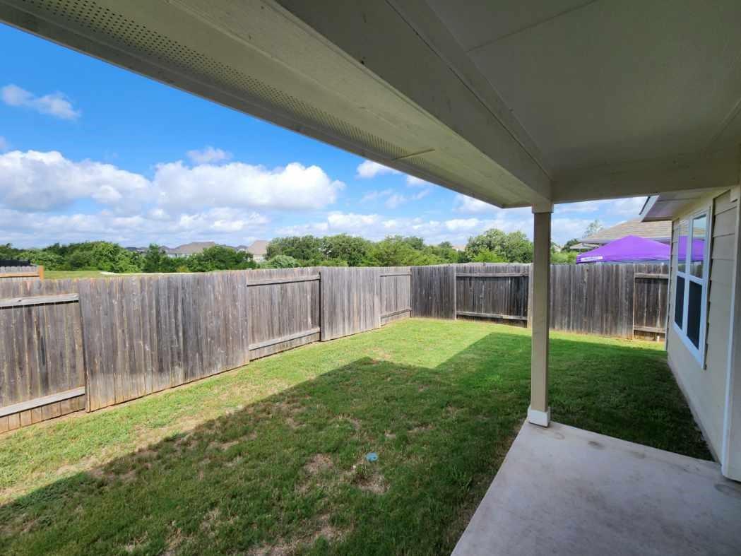 313 Gaida Loop Loop Property Photo 24