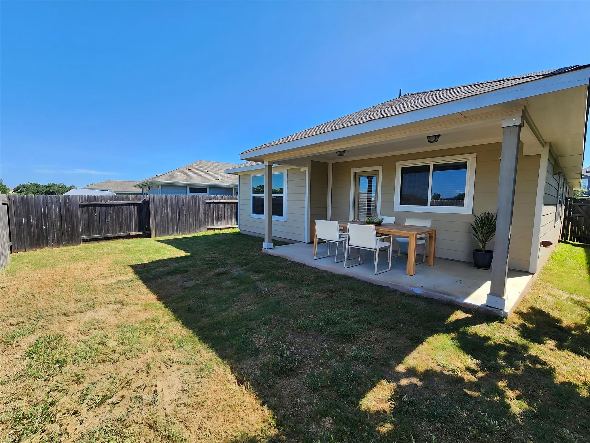 313 Gaida Loop Loop Property Photo 26