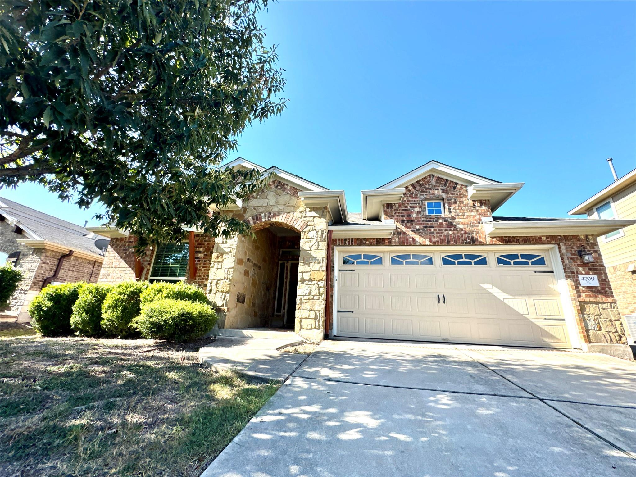 4709 Rolling Water Dr Property Photo 1
