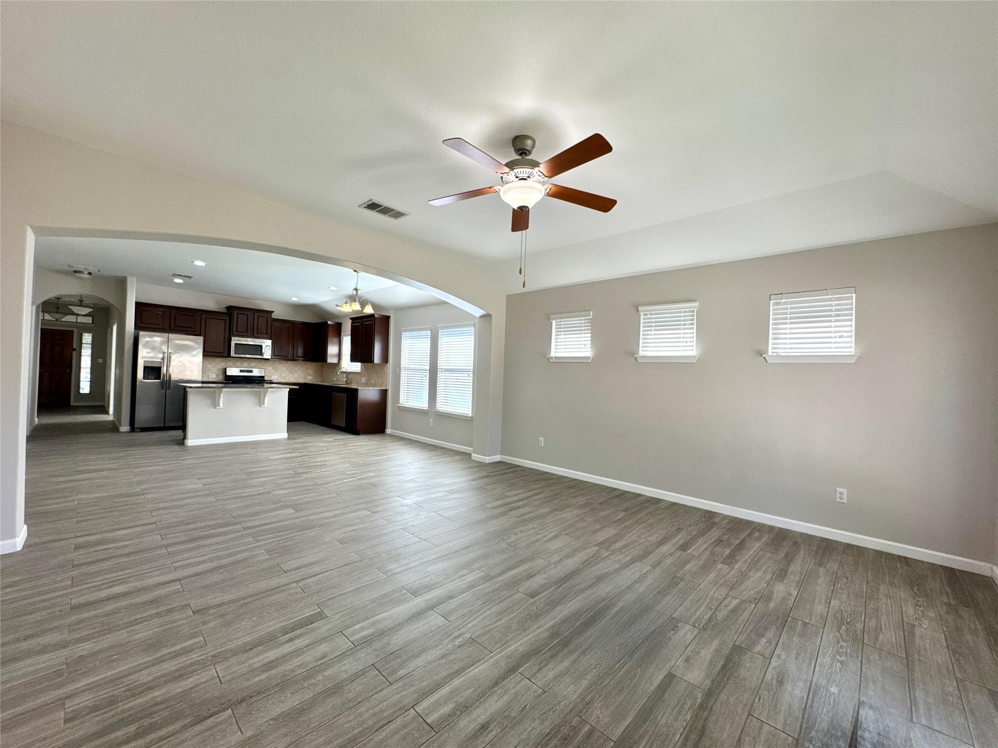 4709 Rolling Water Dr Property Photo 2