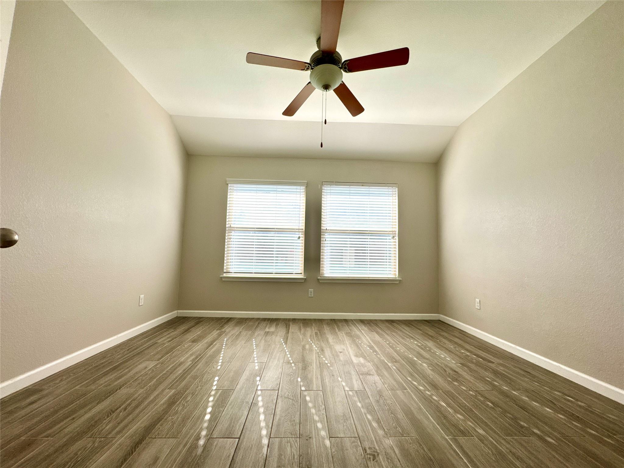 4709 Rolling Water Dr Property Photo 7