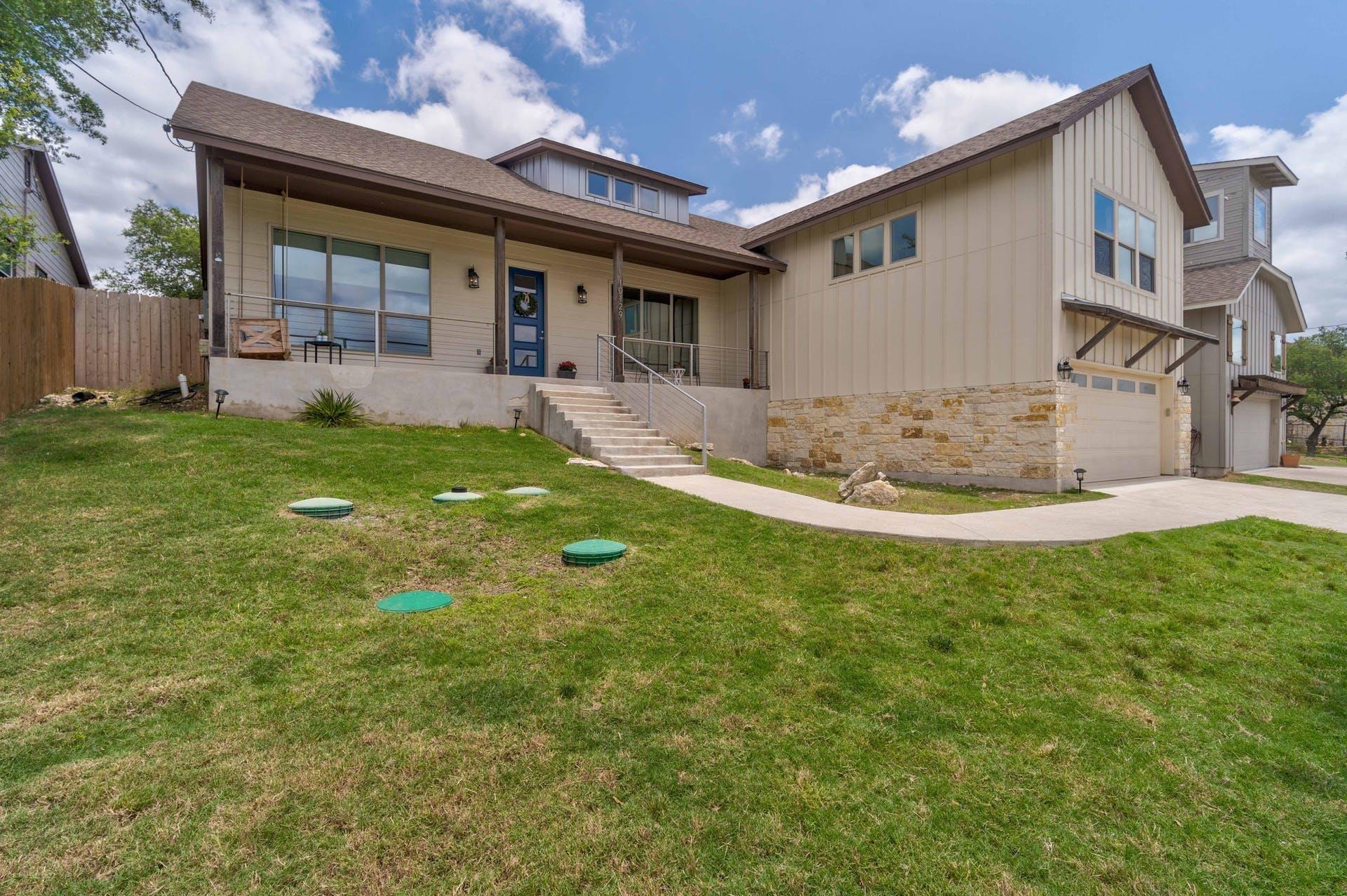 10129 Longhorn Skwy Property Photo 4
