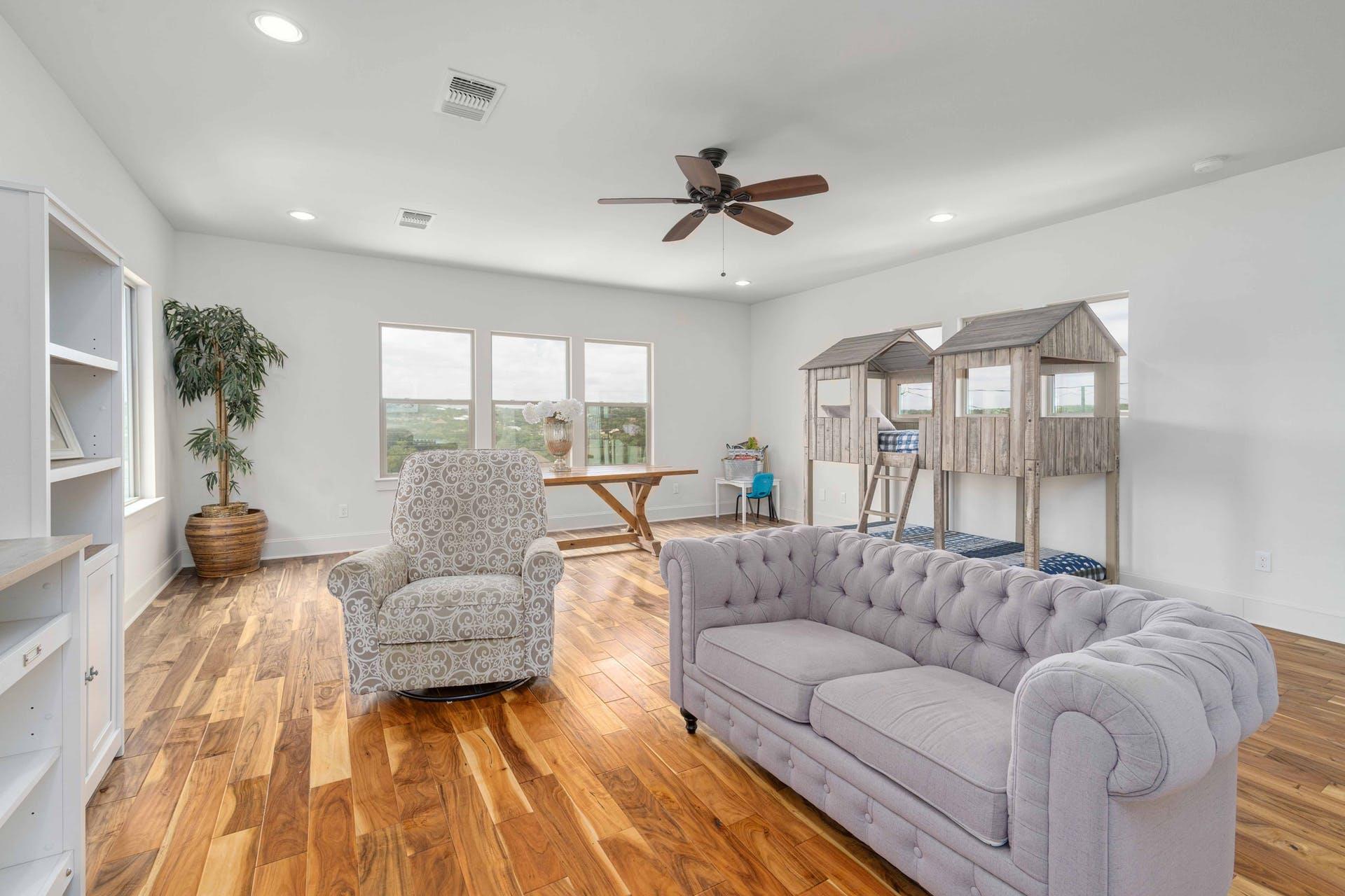 10129 Longhorn Skwy Property Photo 21