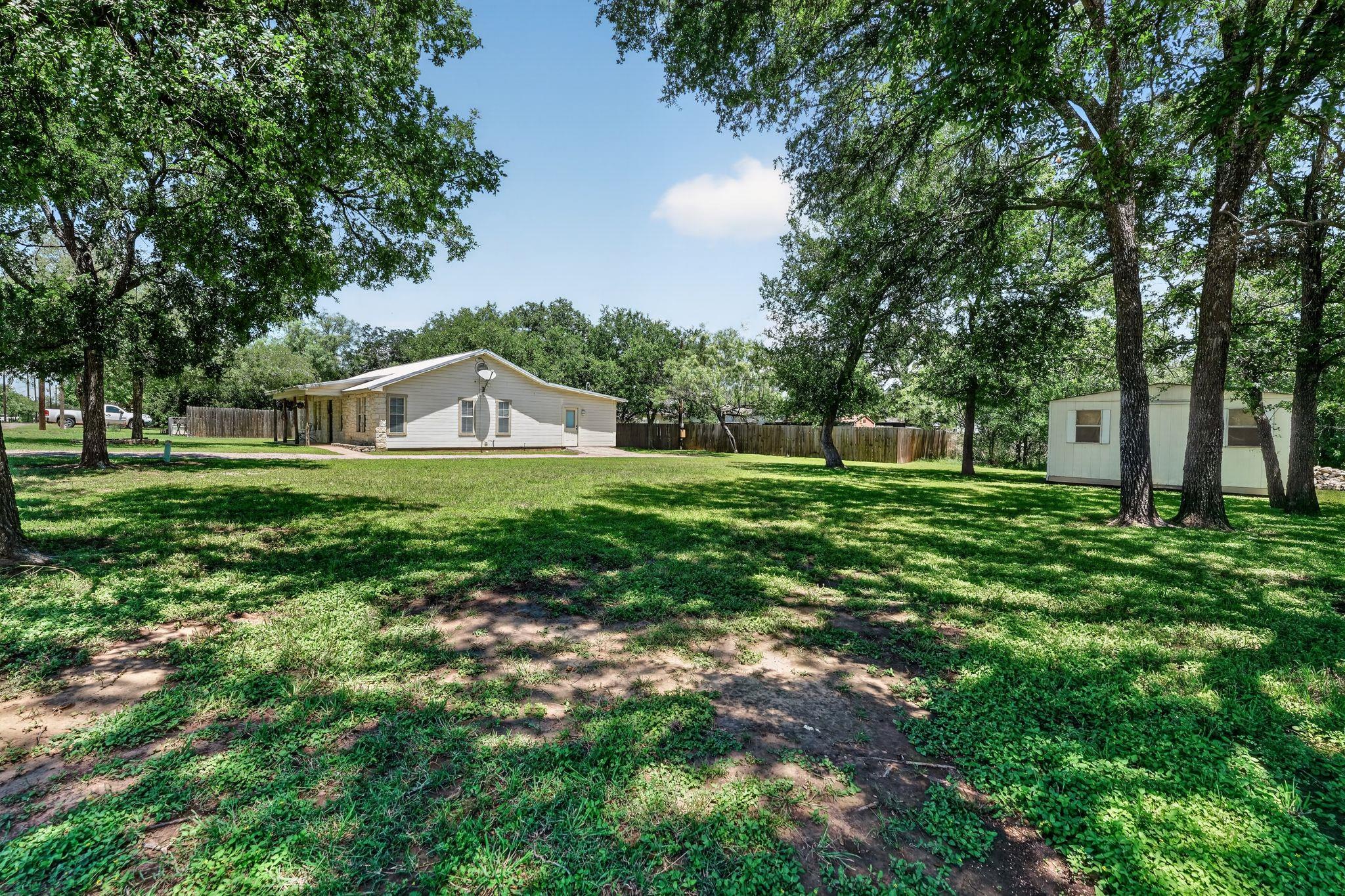 629 Birch Ln Property Photo 11