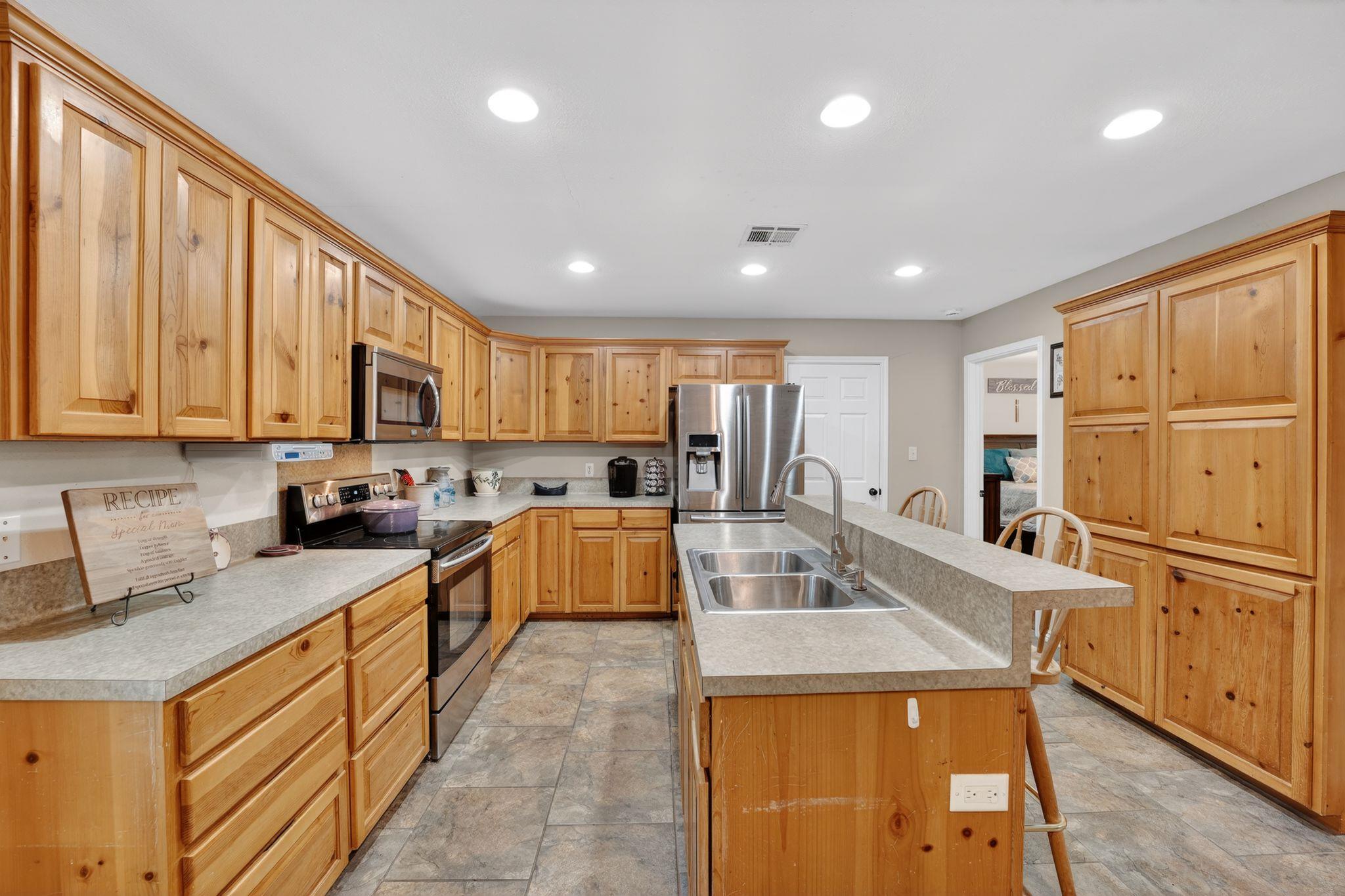 629 Birch Ln Property Photo 16