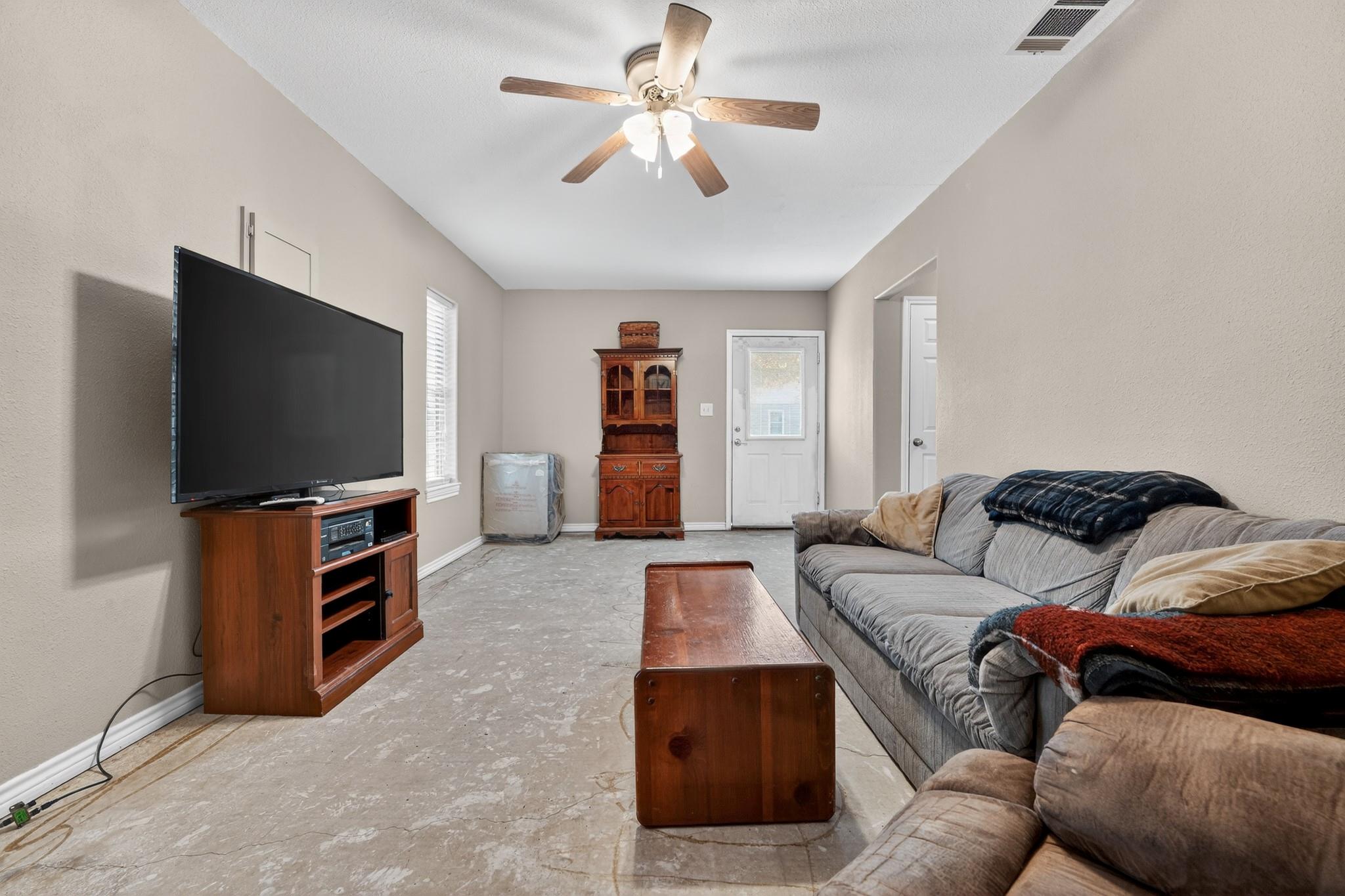 629 Birch Ln Property Photo 36