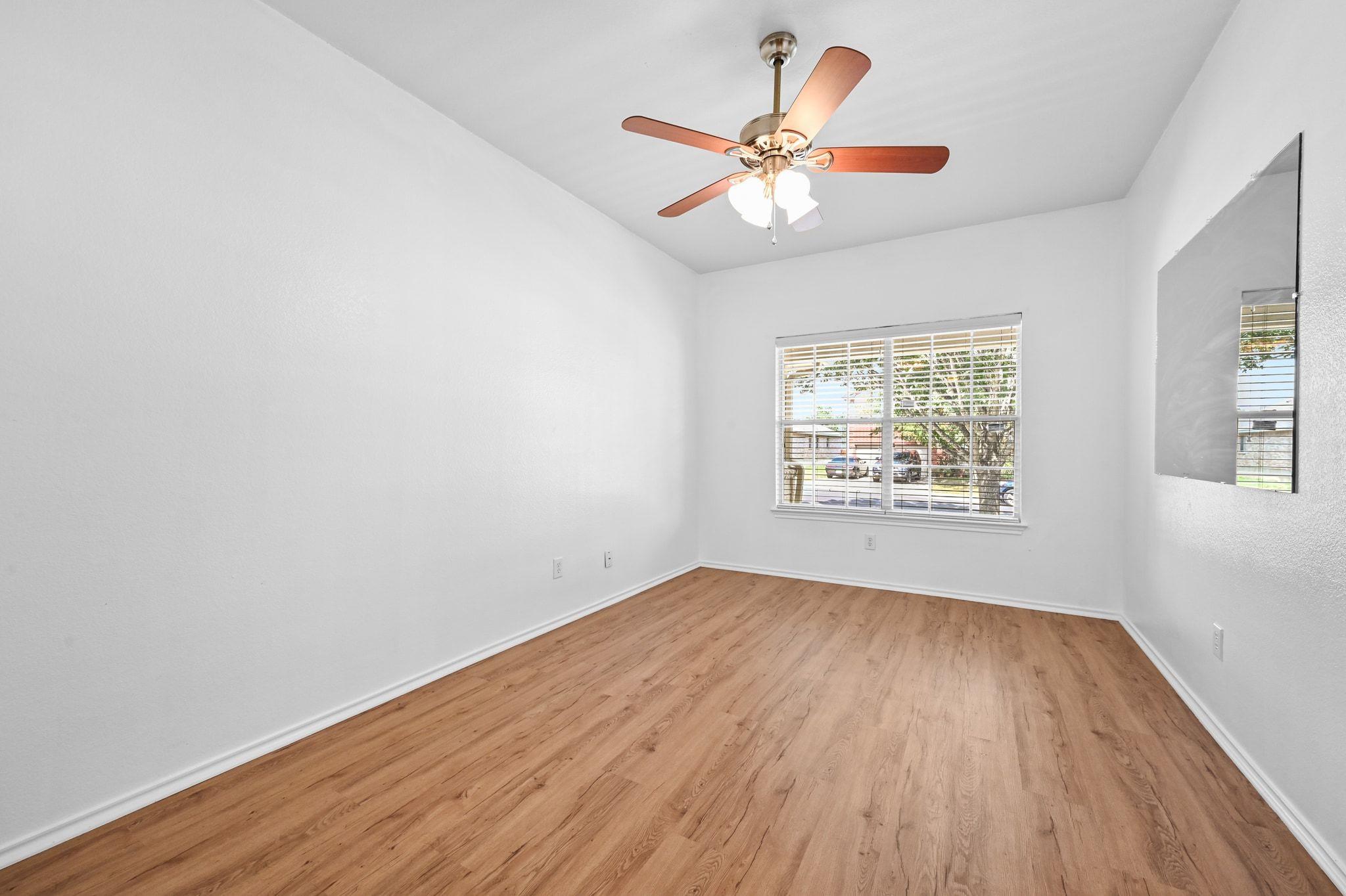 117 Pedernales Dr Property Photo 4