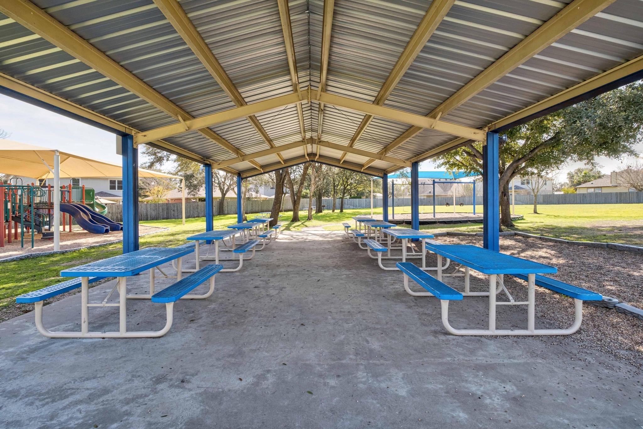 117 Pedernales Dr Property Photo 36