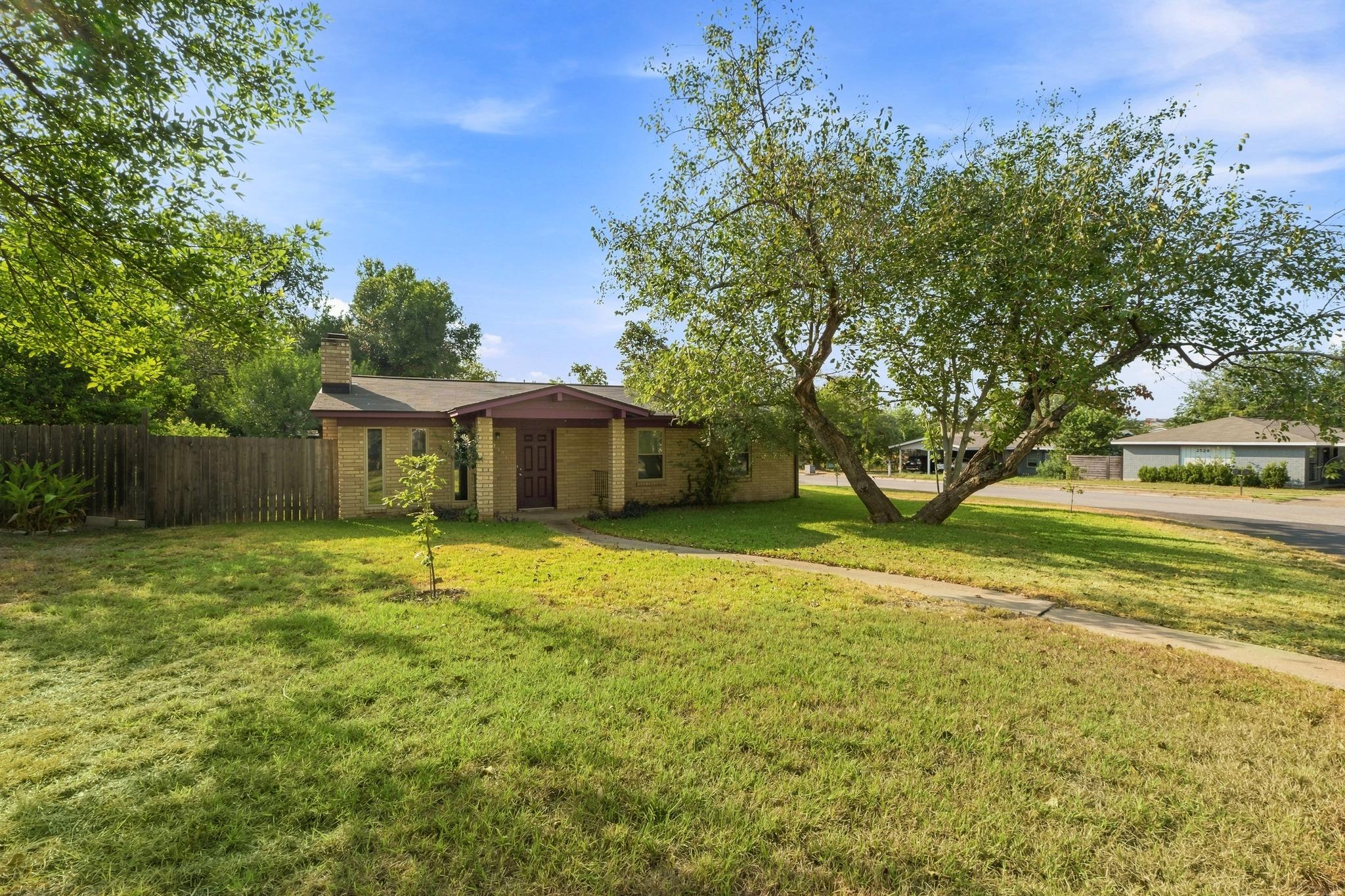 2507 Biggs Dr Property Photo 2