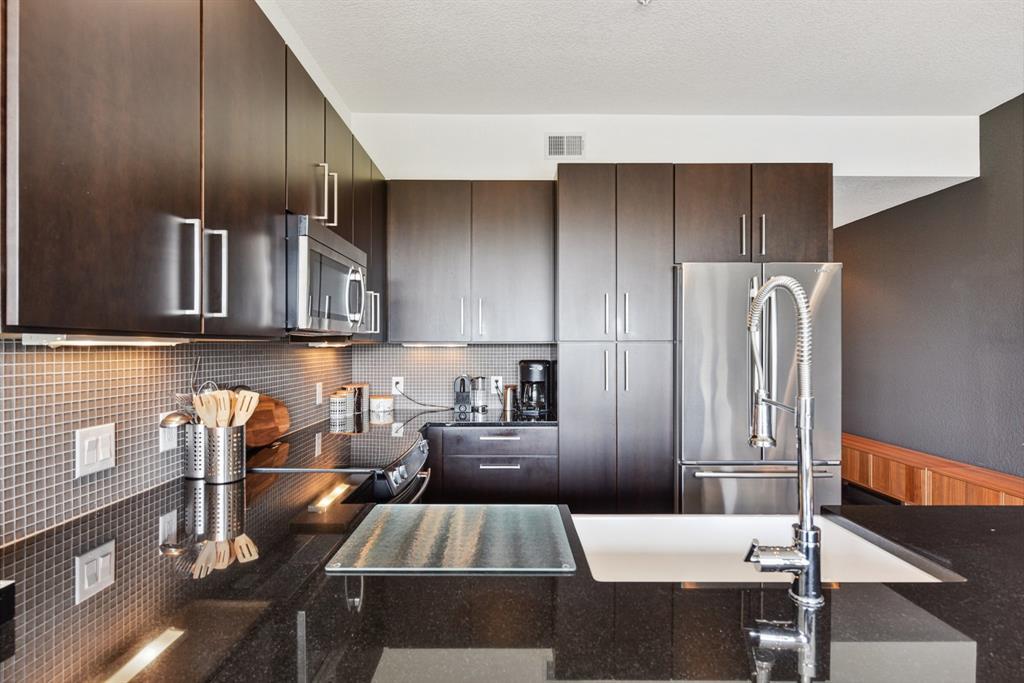 1101 Ivean Pearson Rd #e207 Property Photo 8