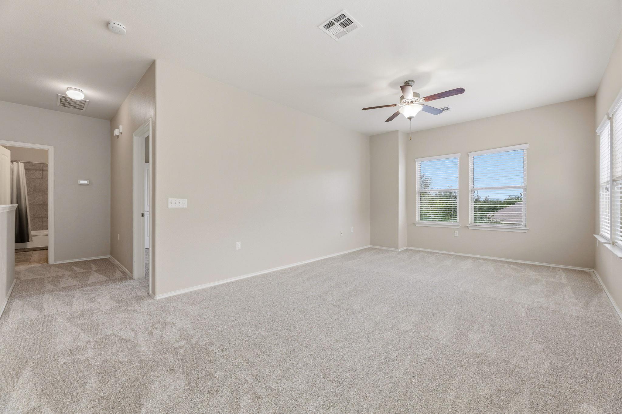 10217 Pinnacle Crest Loop Property Photo 22