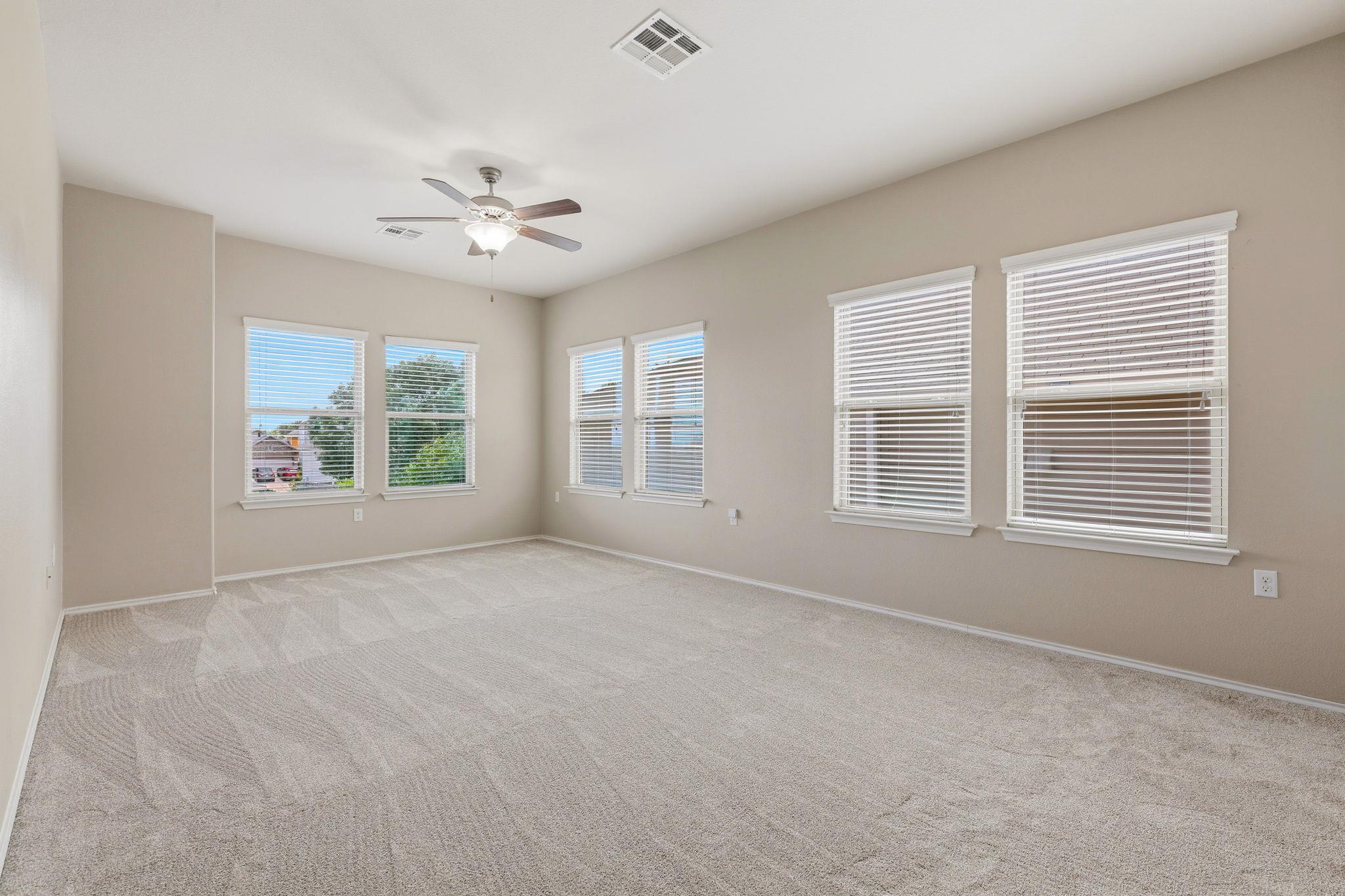 10217 Pinnacle Crest Loop Property Photo 23