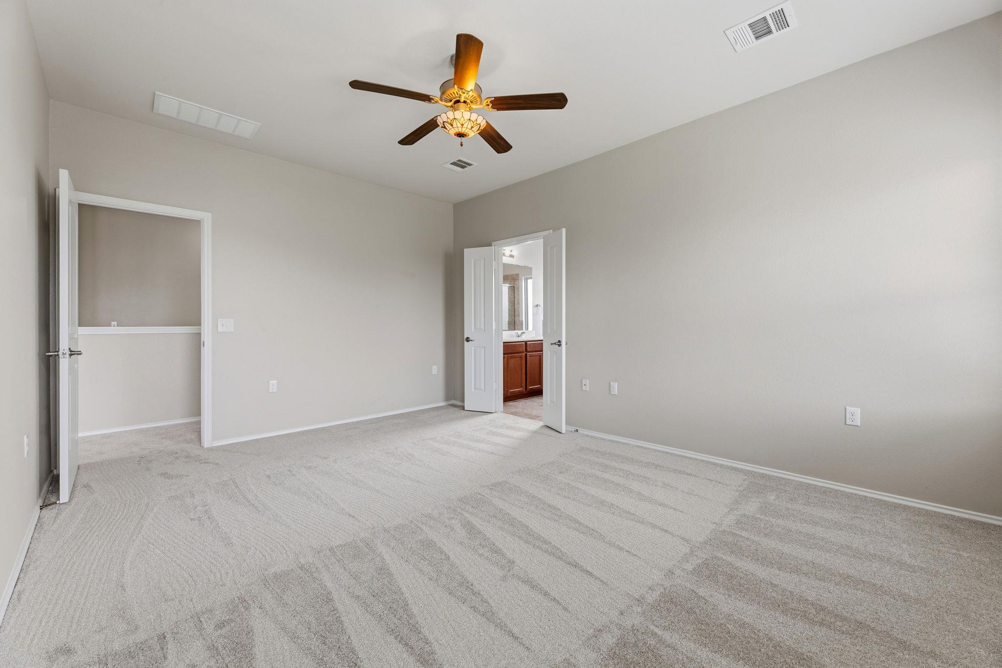 10217 Pinnacle Crest Loop Property Photo 26