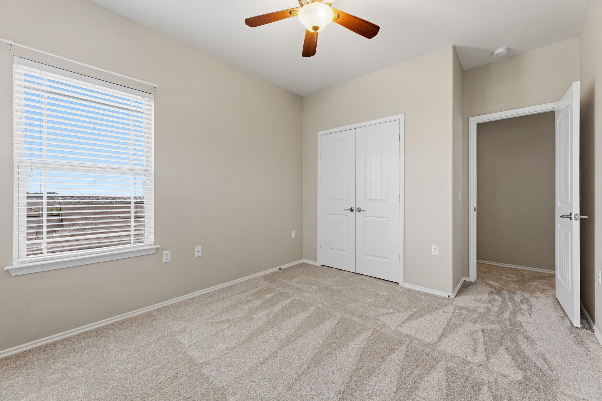 10217 Pinnacle Crest Loop Property Photo 32