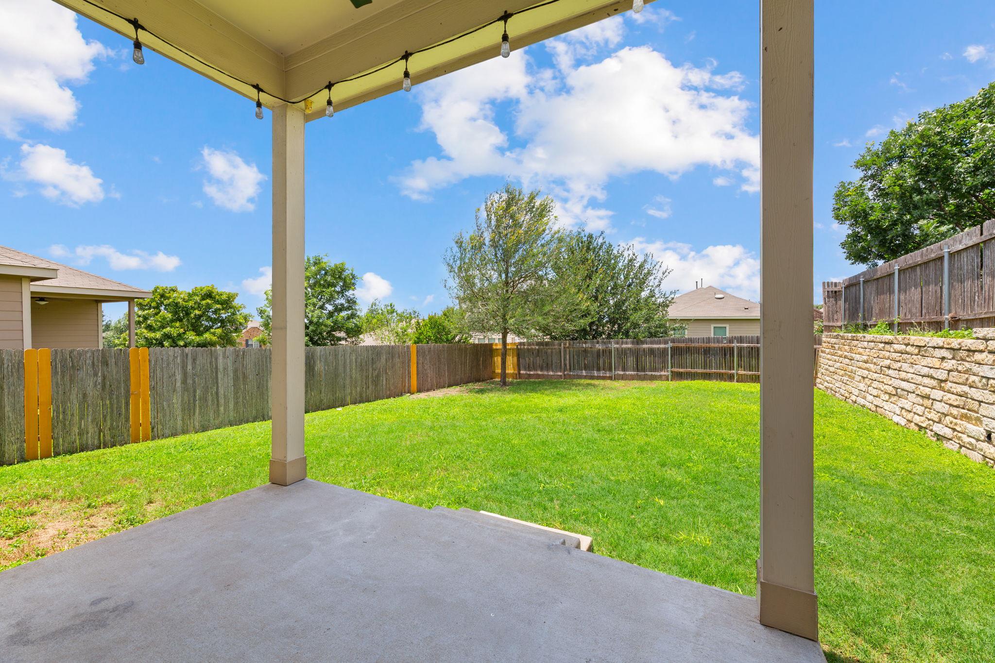 10217 Pinnacle Crest Loop Property Photo 37