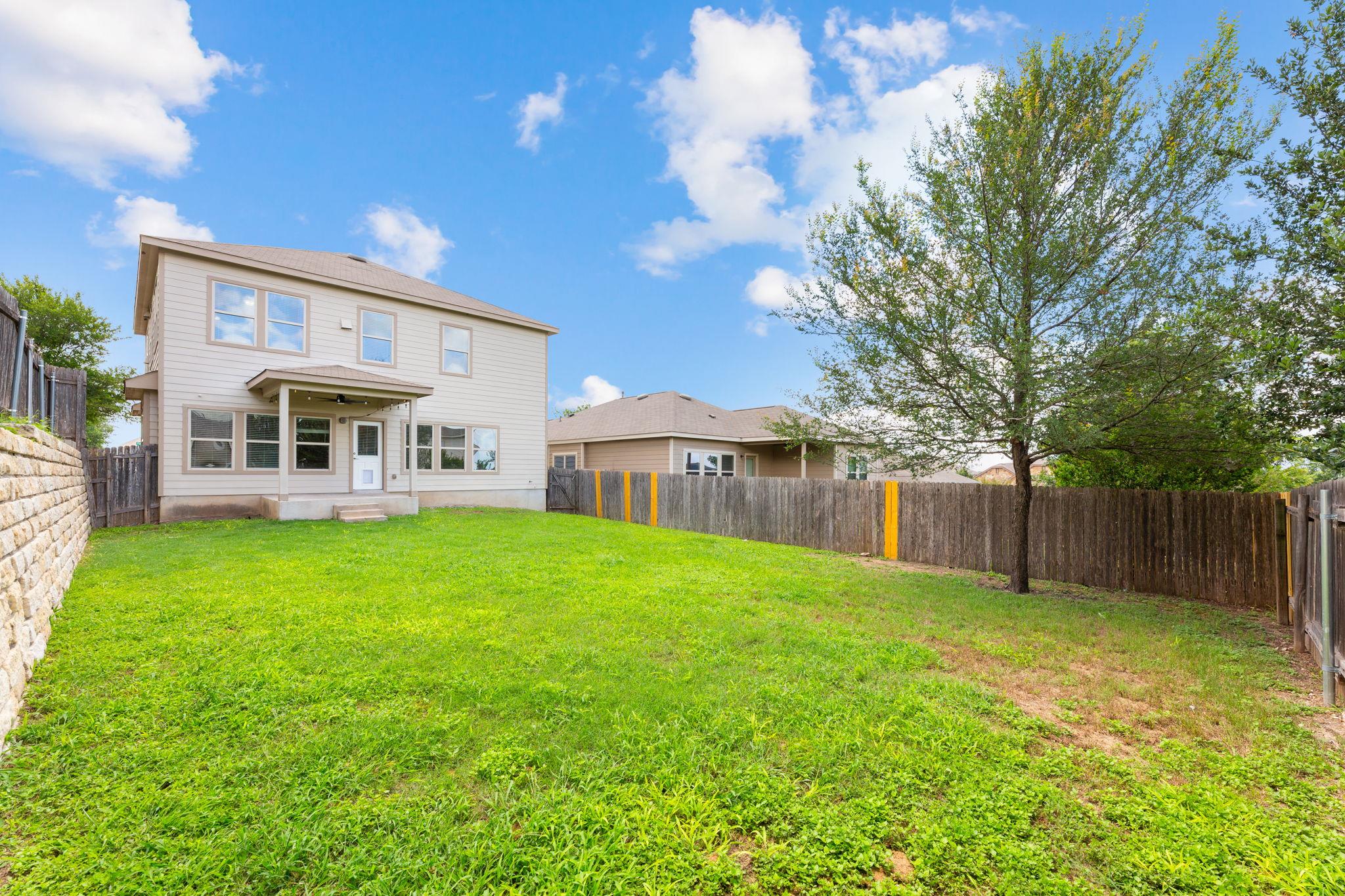 10217 Pinnacle Crest Loop Property Photo 39